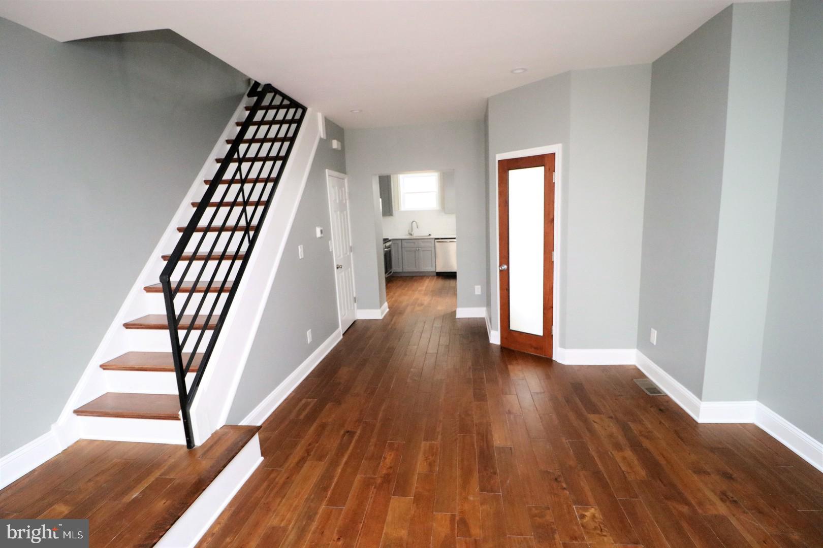 1323 BUTTONWOOD STREET