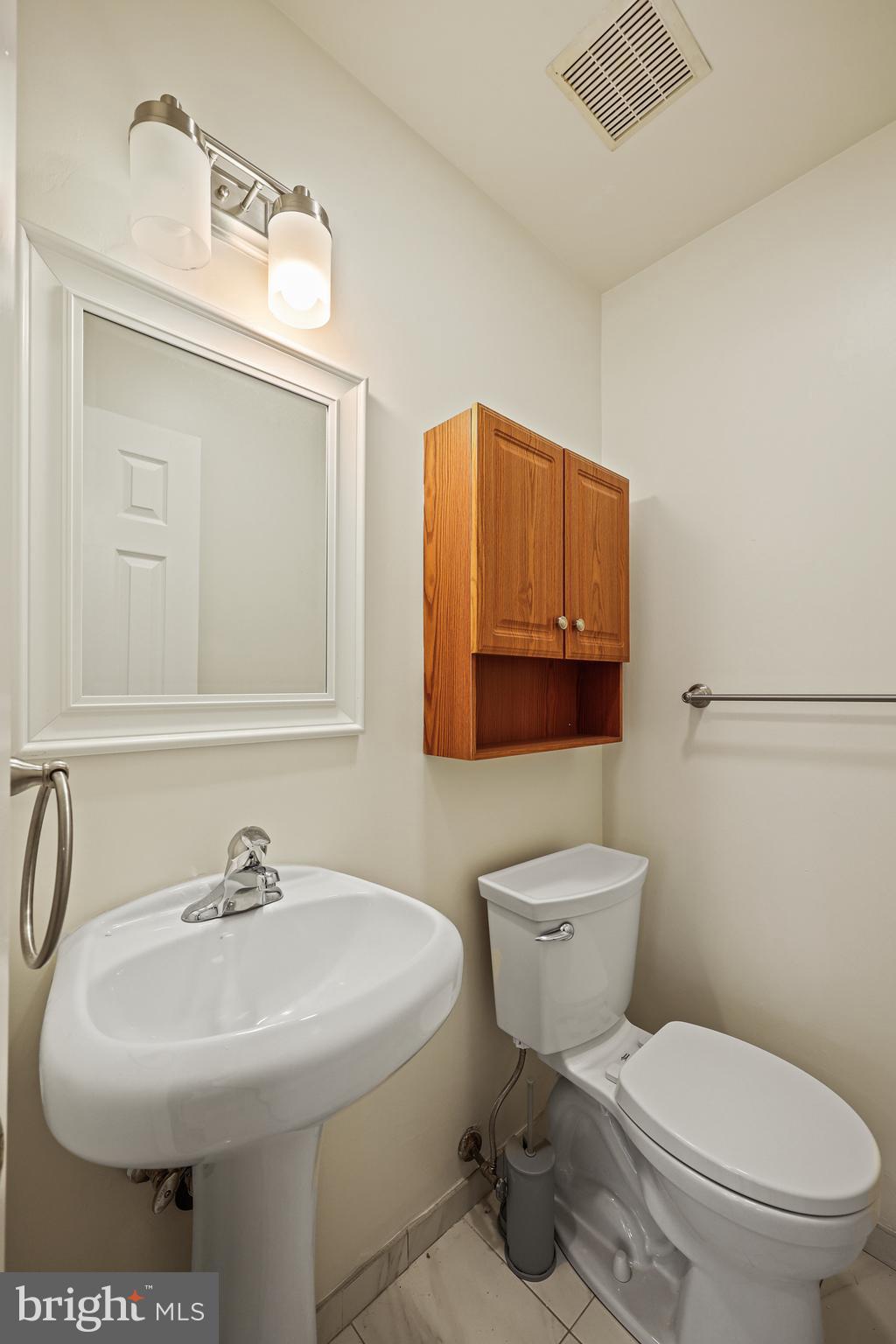 HOLLYWOOD ON SEVERN - Residential Lease