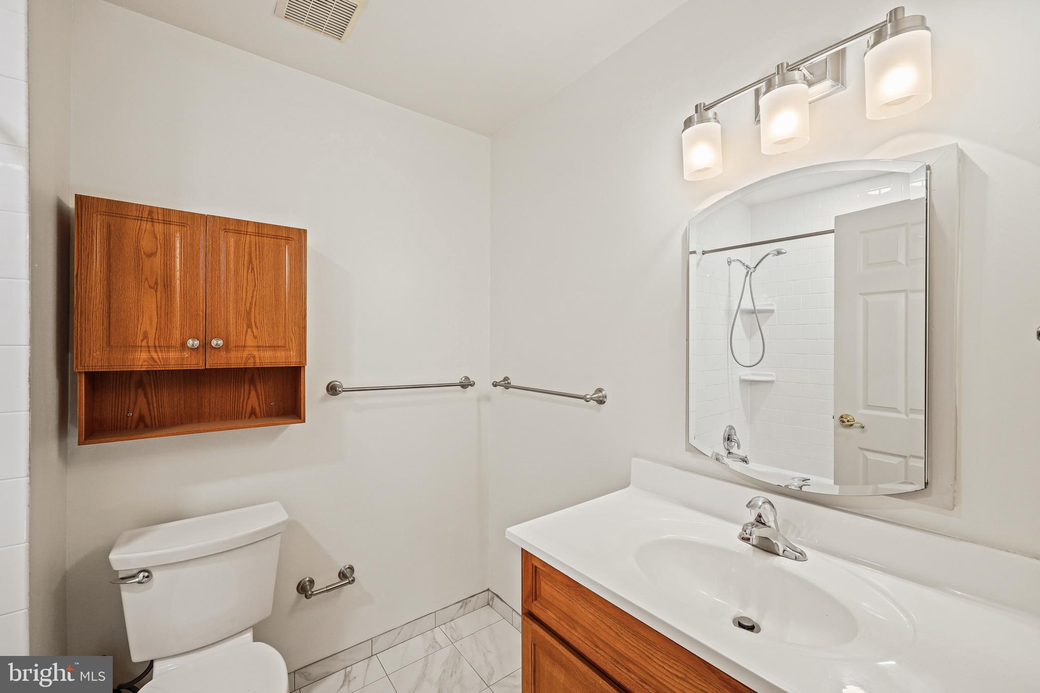 HOLLYWOOD ON SEVERN - Residential Lease