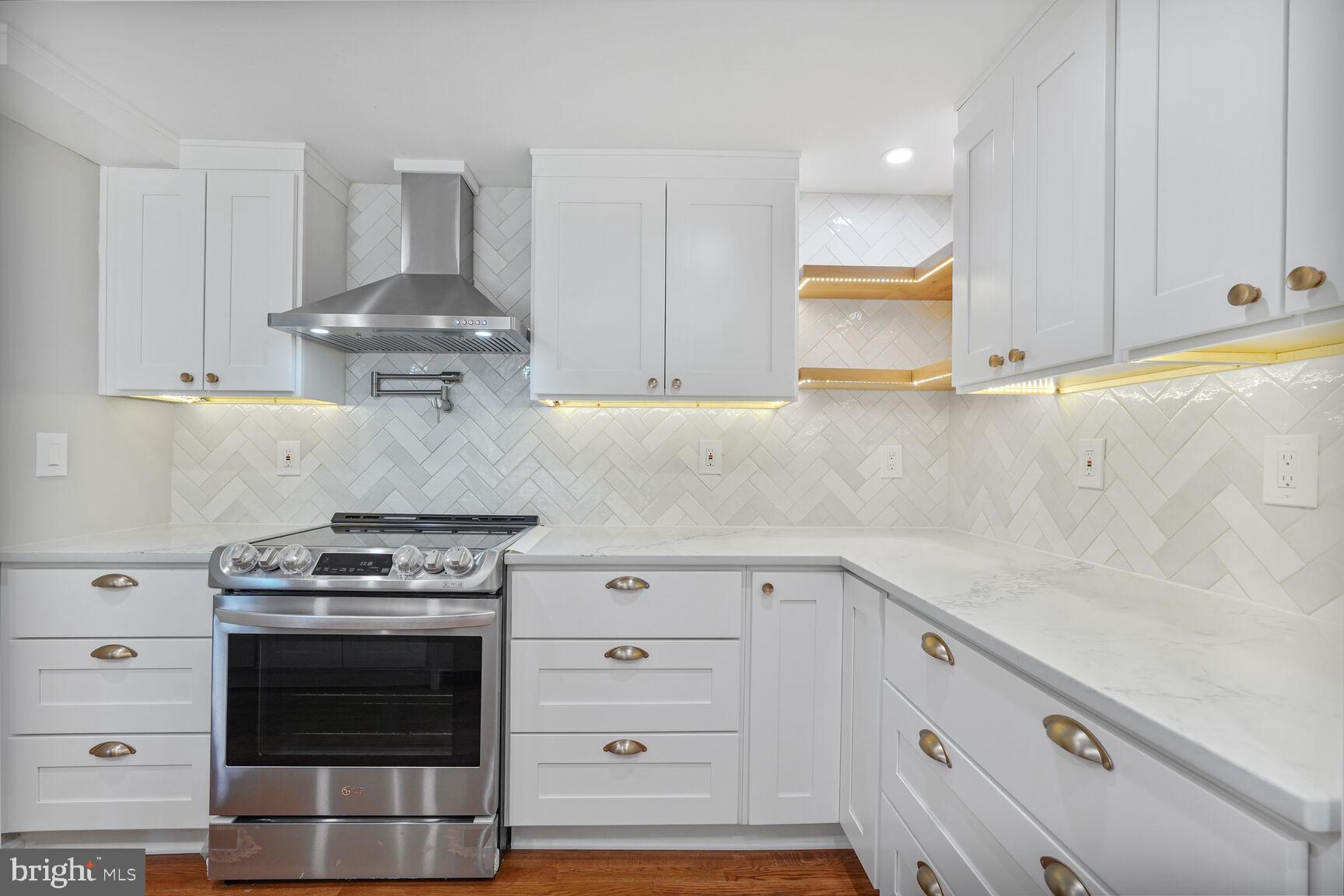 HILLCREST CLUSTER - Residential Lease