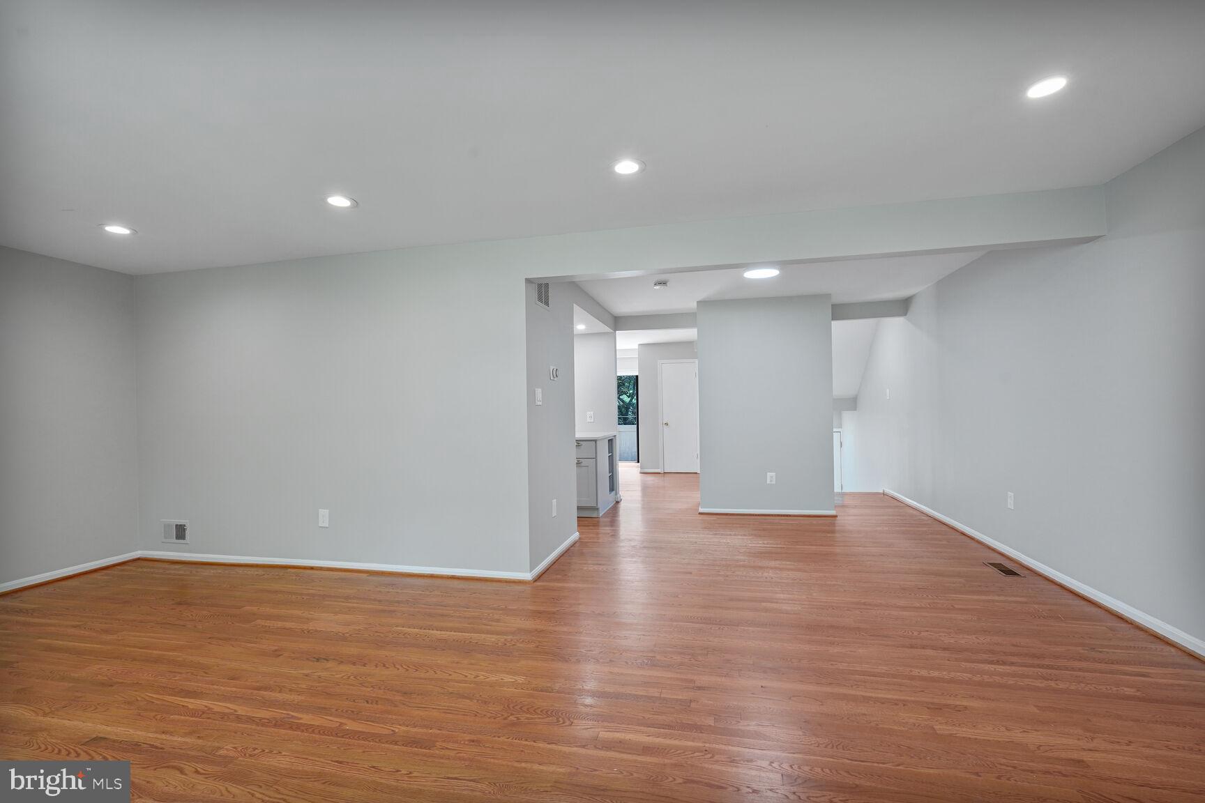 HILLCREST CLUSTER - Residential Lease