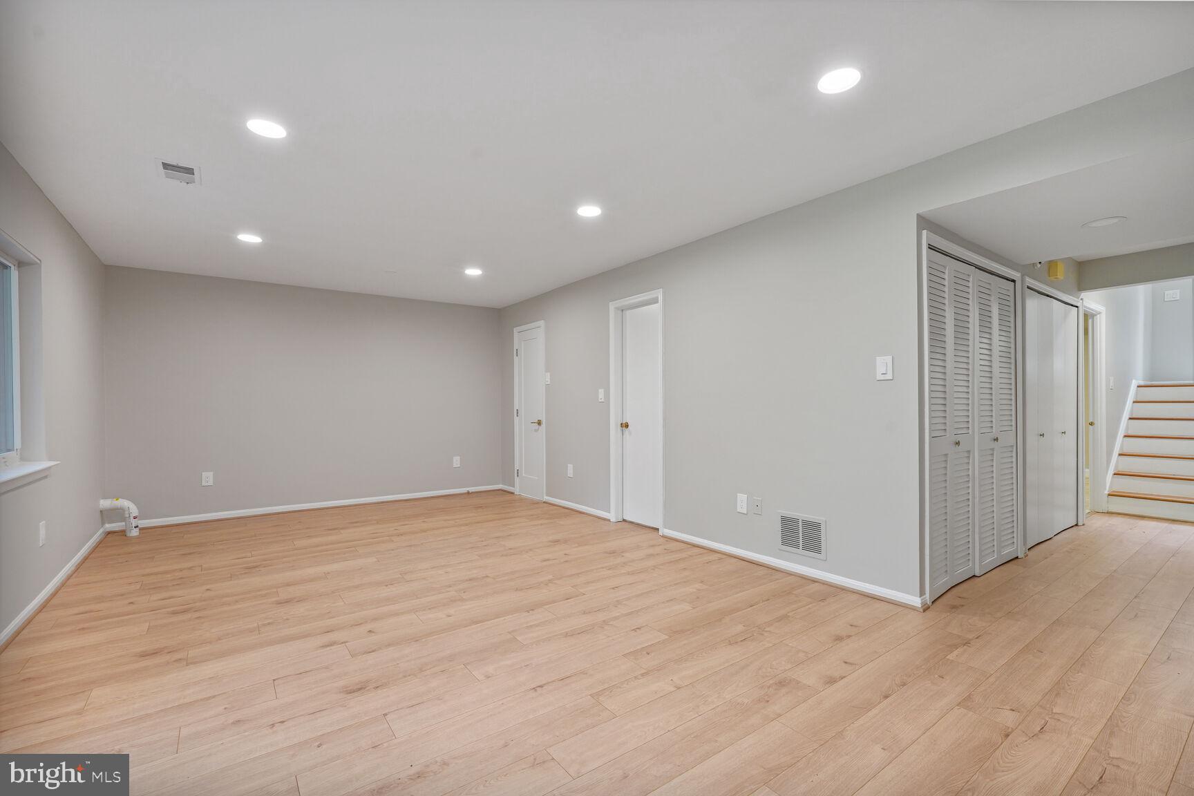 HILLCREST CLUSTER - Residential Lease