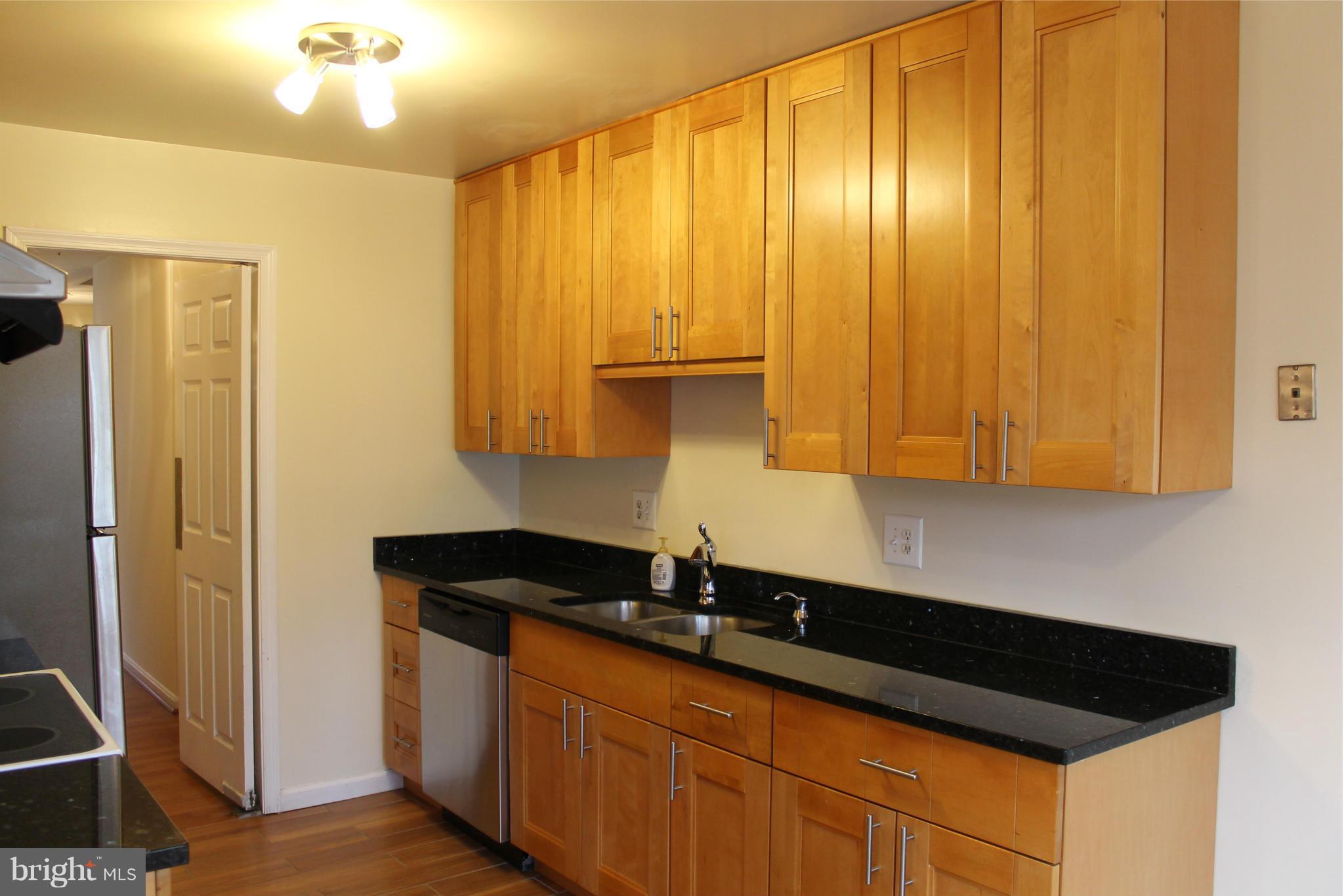 GLENWOOD MANOR - Residential Lease