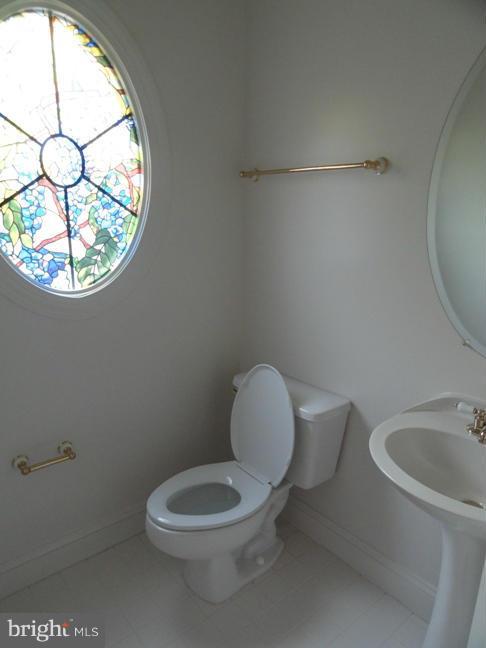 VIRGINIA CENTER - Residential Lease