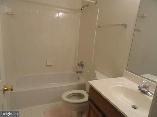 VIRGINIA CENTER - Residential Lease