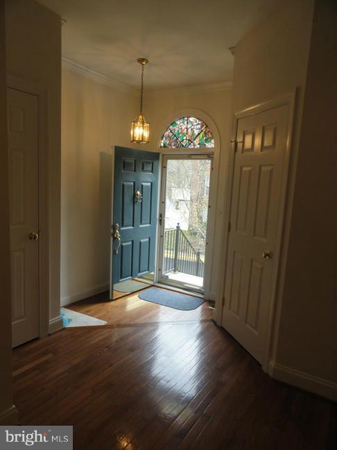 VIRGINIA CENTER - Residential Lease