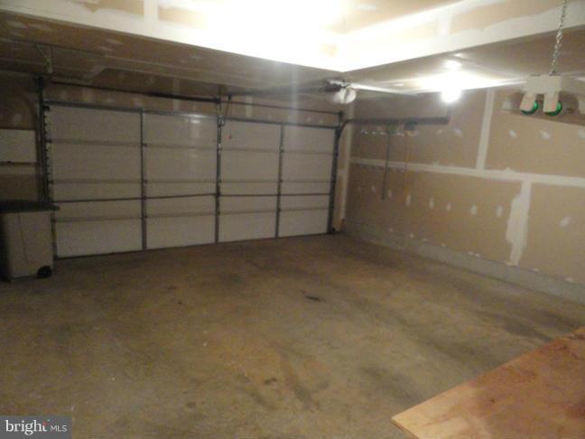 VIRGINIA CENTER - Residential Lease