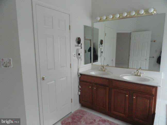 VIRGINIA CENTER - Residential Lease