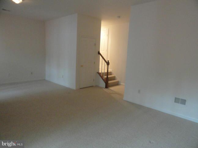 VIRGINIA CENTER - Residential Lease