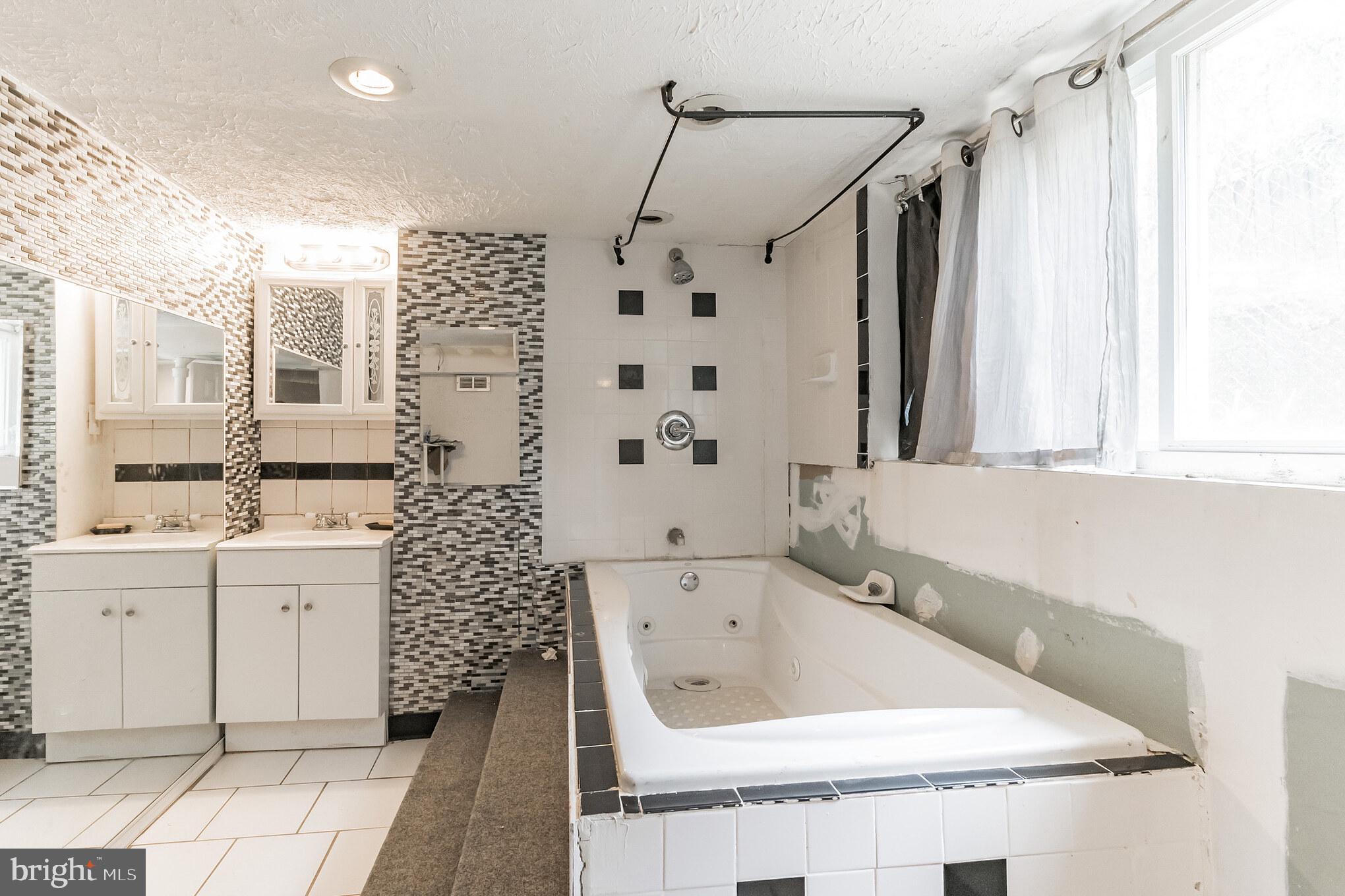 SEAT PLEASANT - Residential