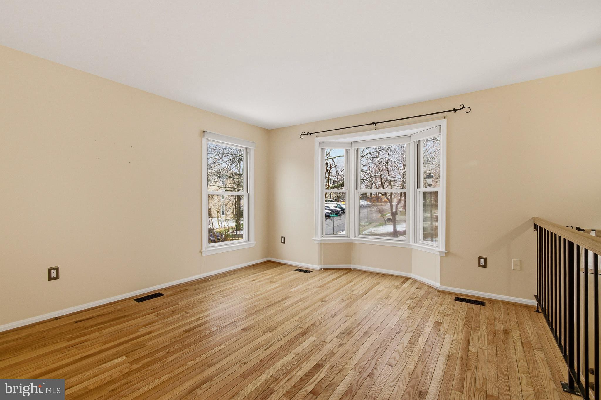 CROFTON MEADOWS - Residential