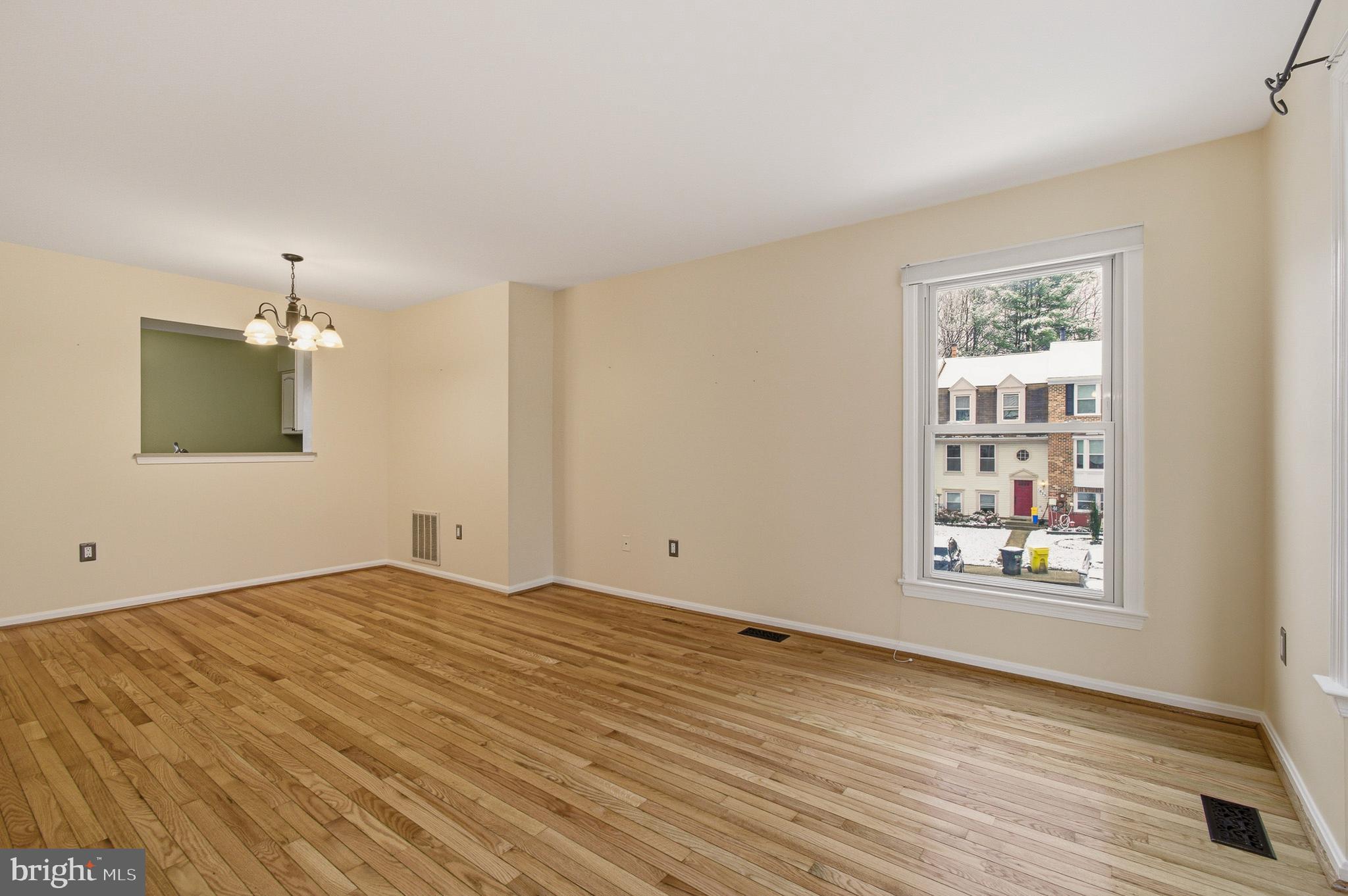 CROFTON MEADOWS - Residential