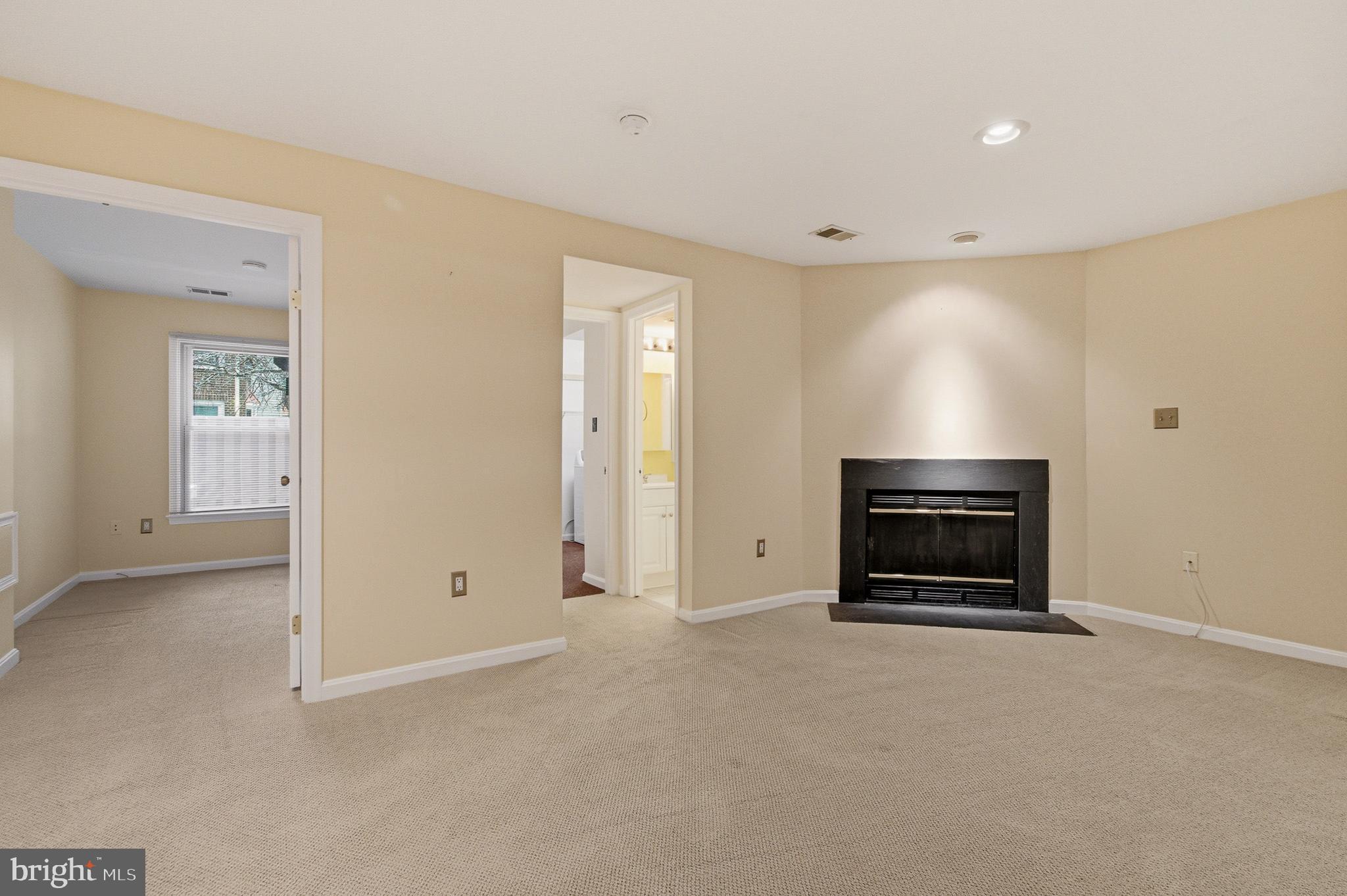 CROFTON MEADOWS - Residential