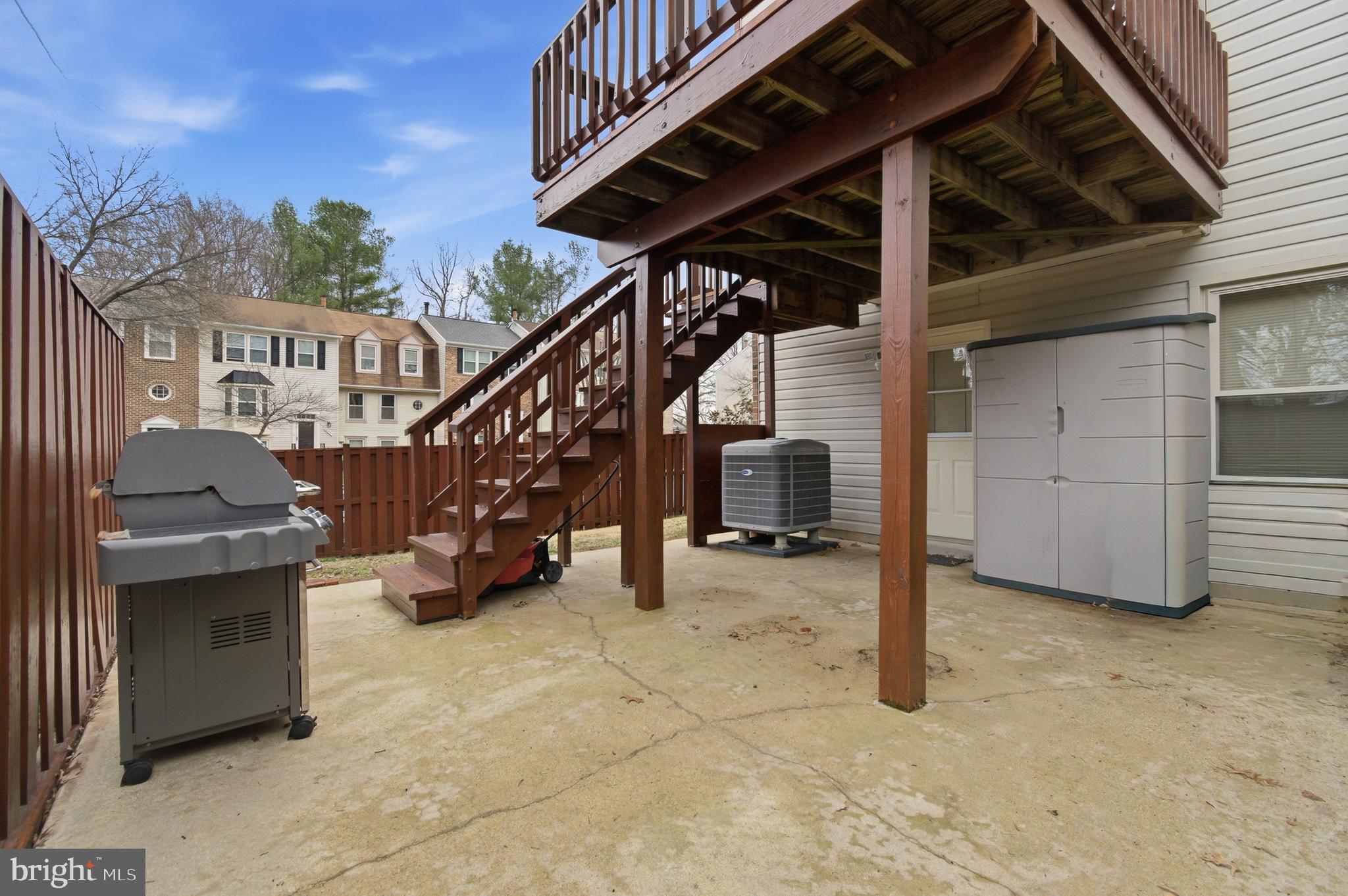 CROFTON MEADOWS - Residential