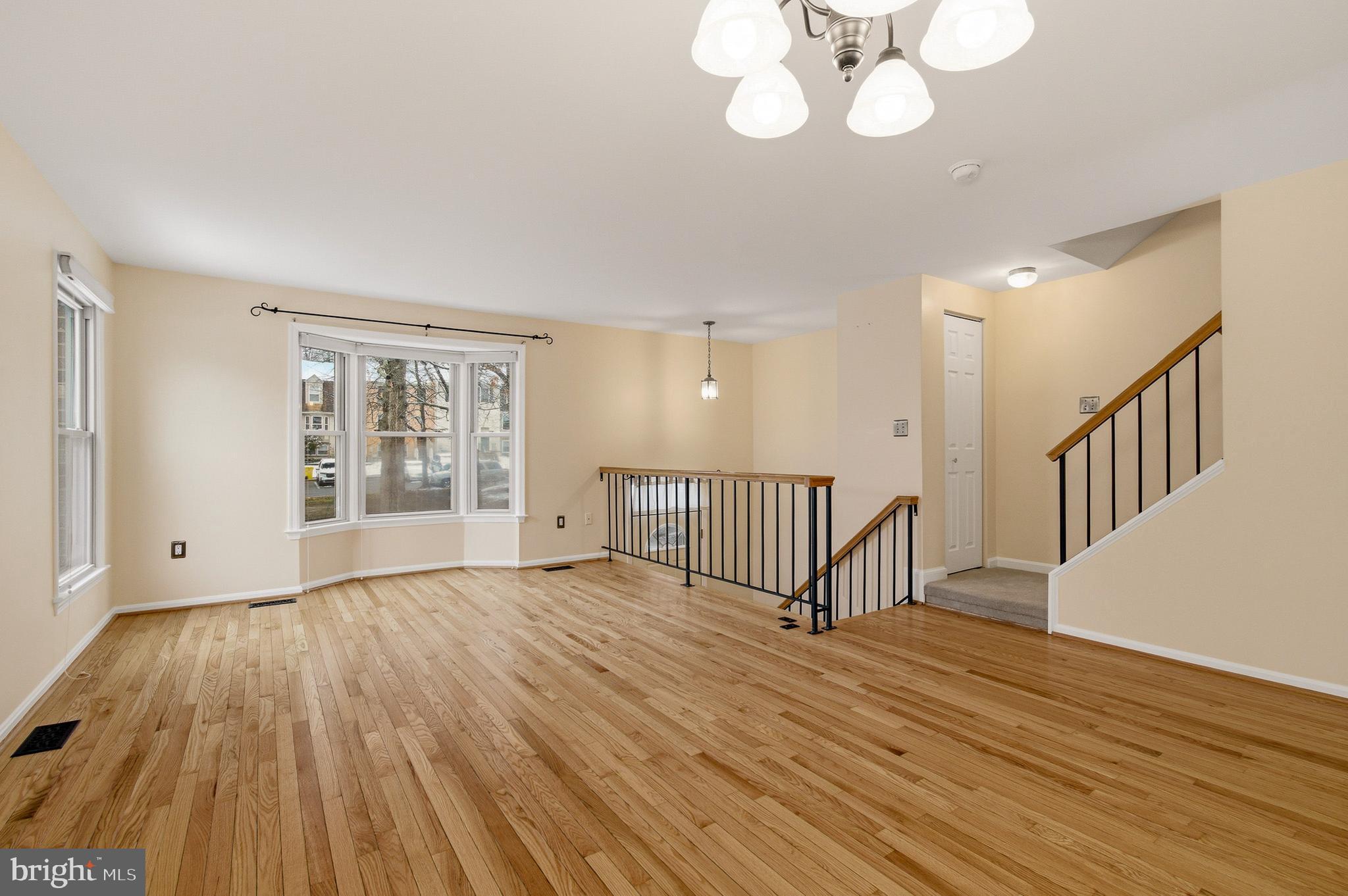 CROFTON MEADOWS - Residential