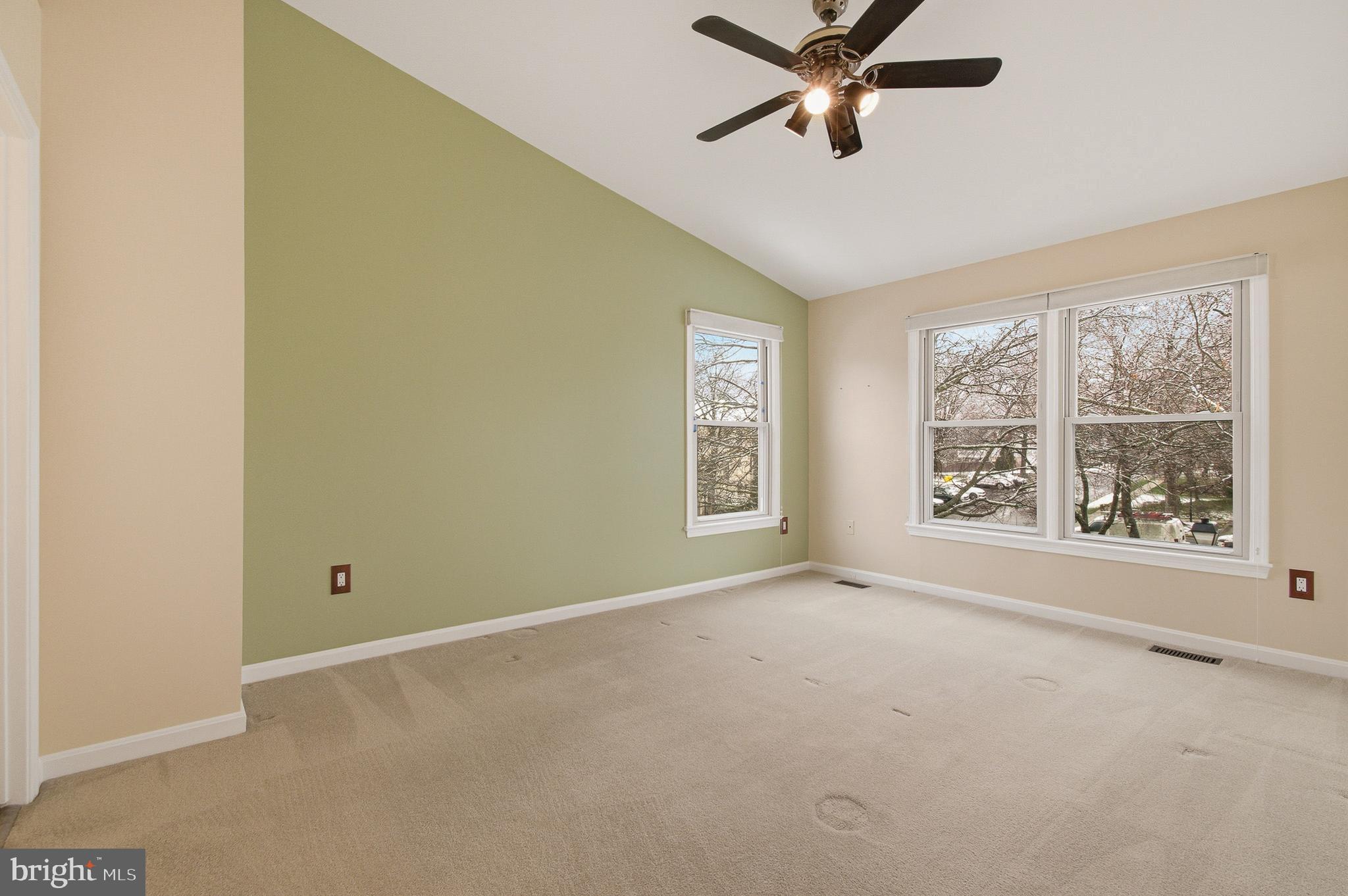 CROFTON MEADOWS - Residential