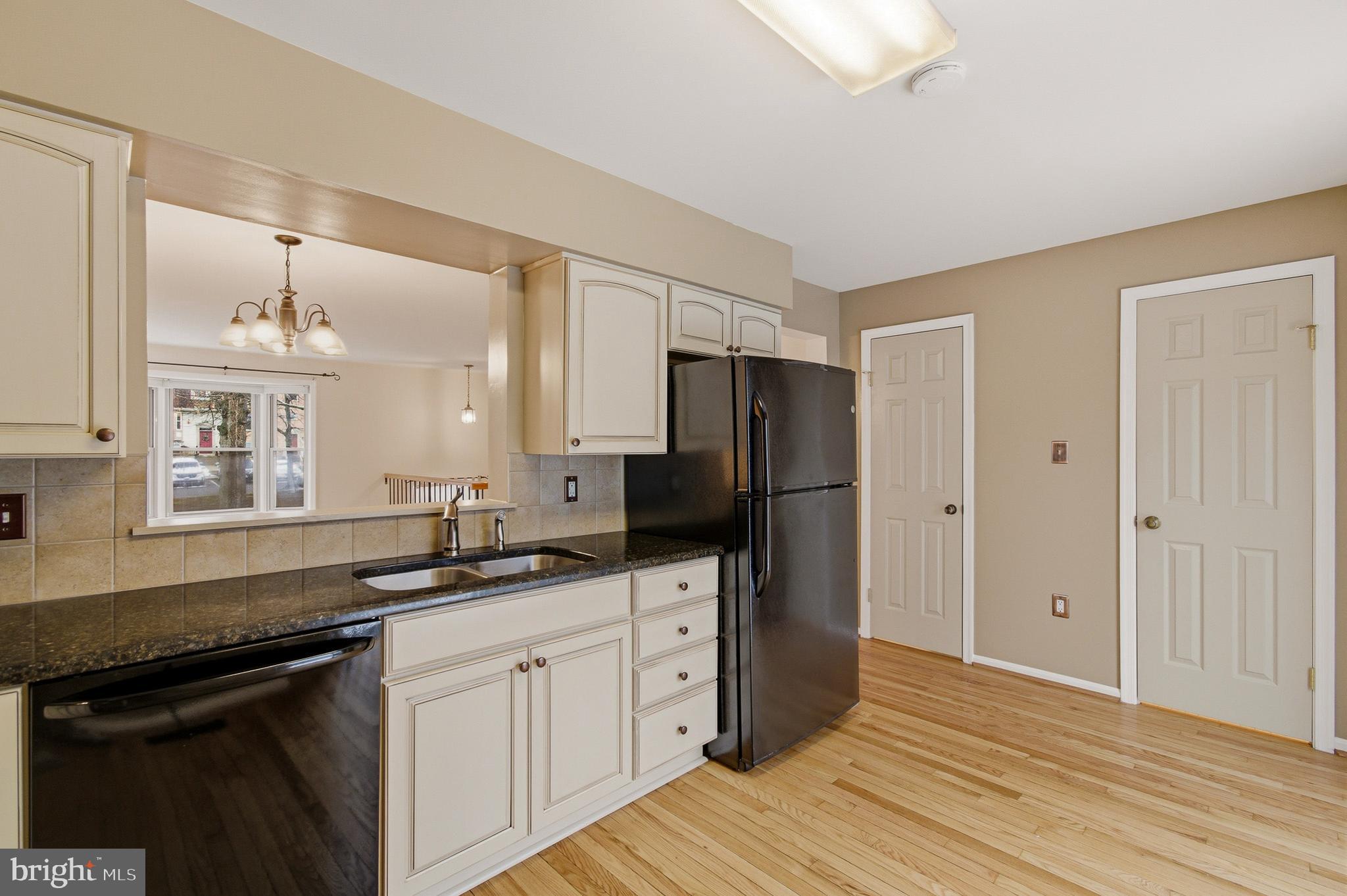 CROFTON MEADOWS - Residential