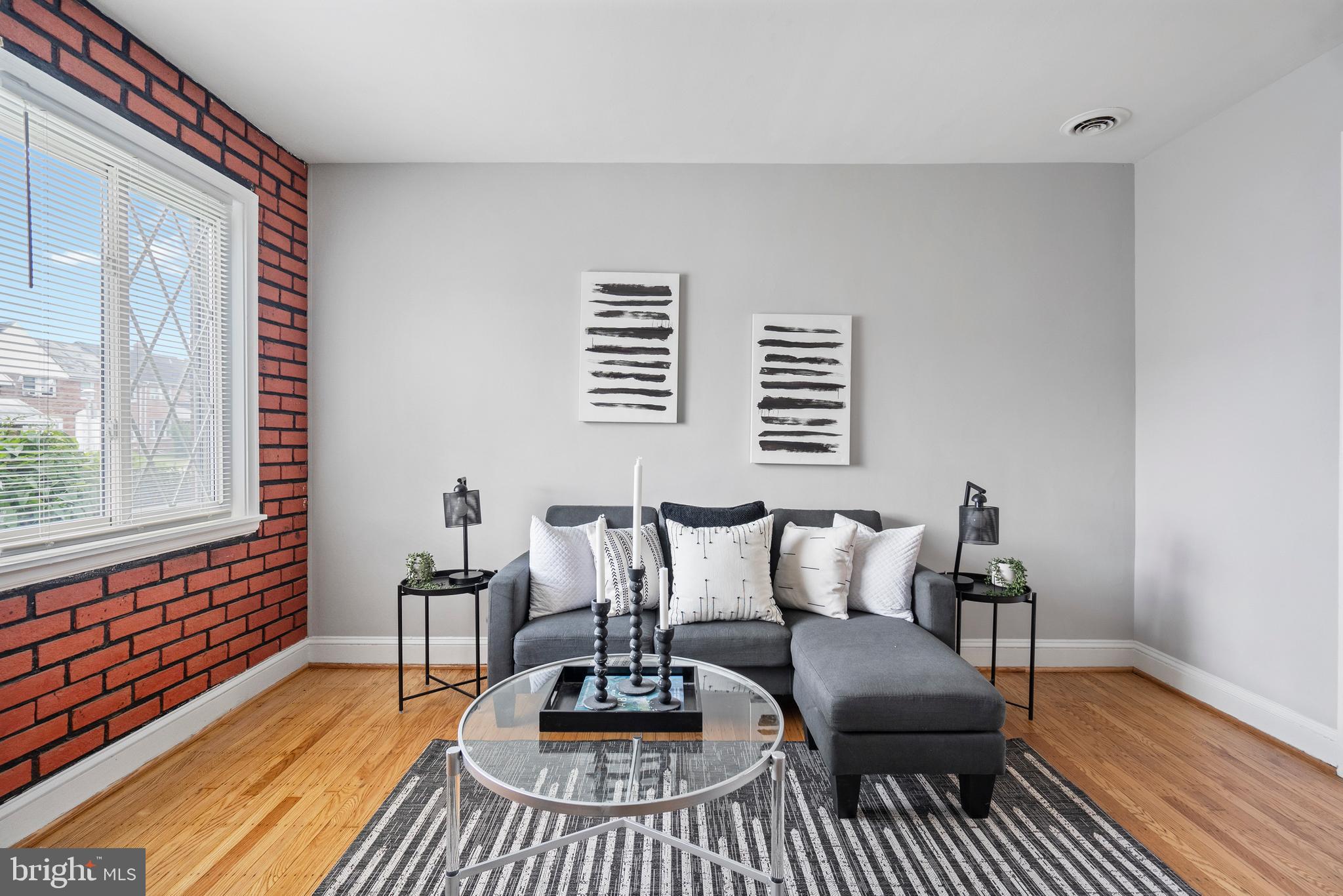 NORTHWOOD - Residential