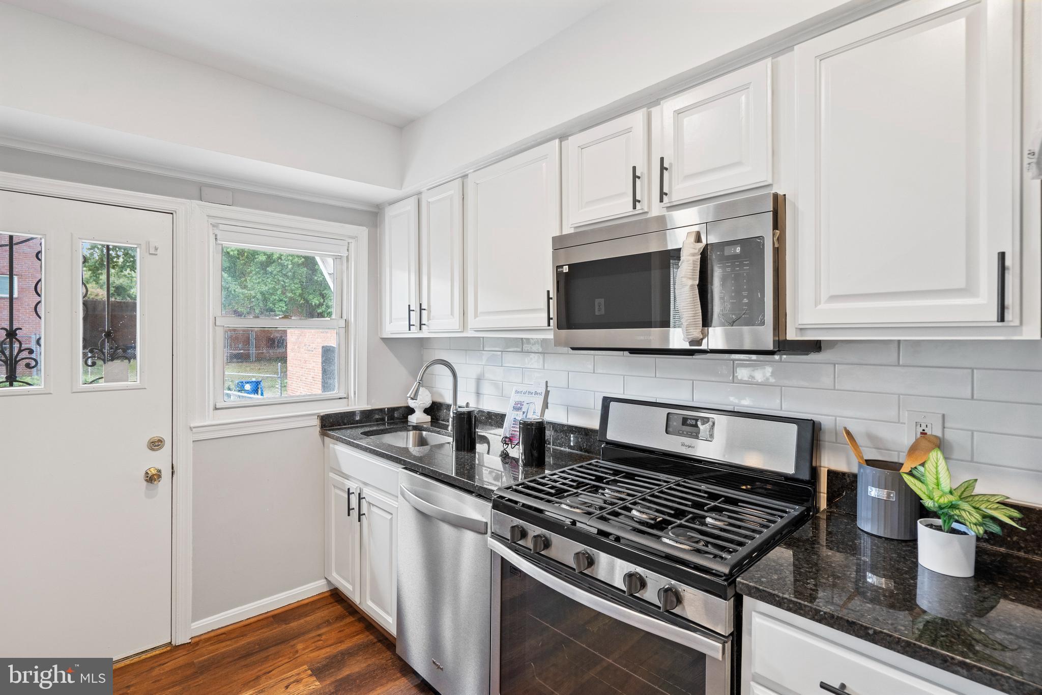 NORTHWOOD - Residential