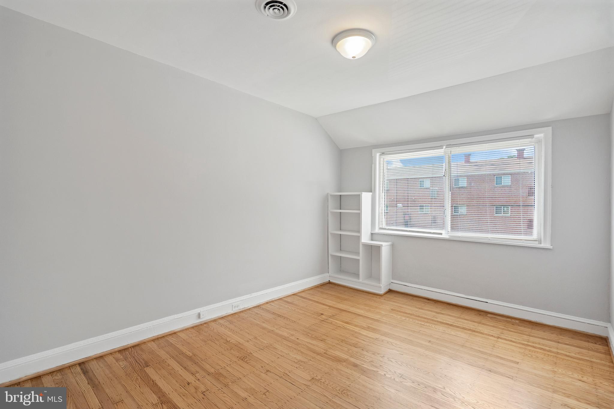 NORTHWOOD - Residential