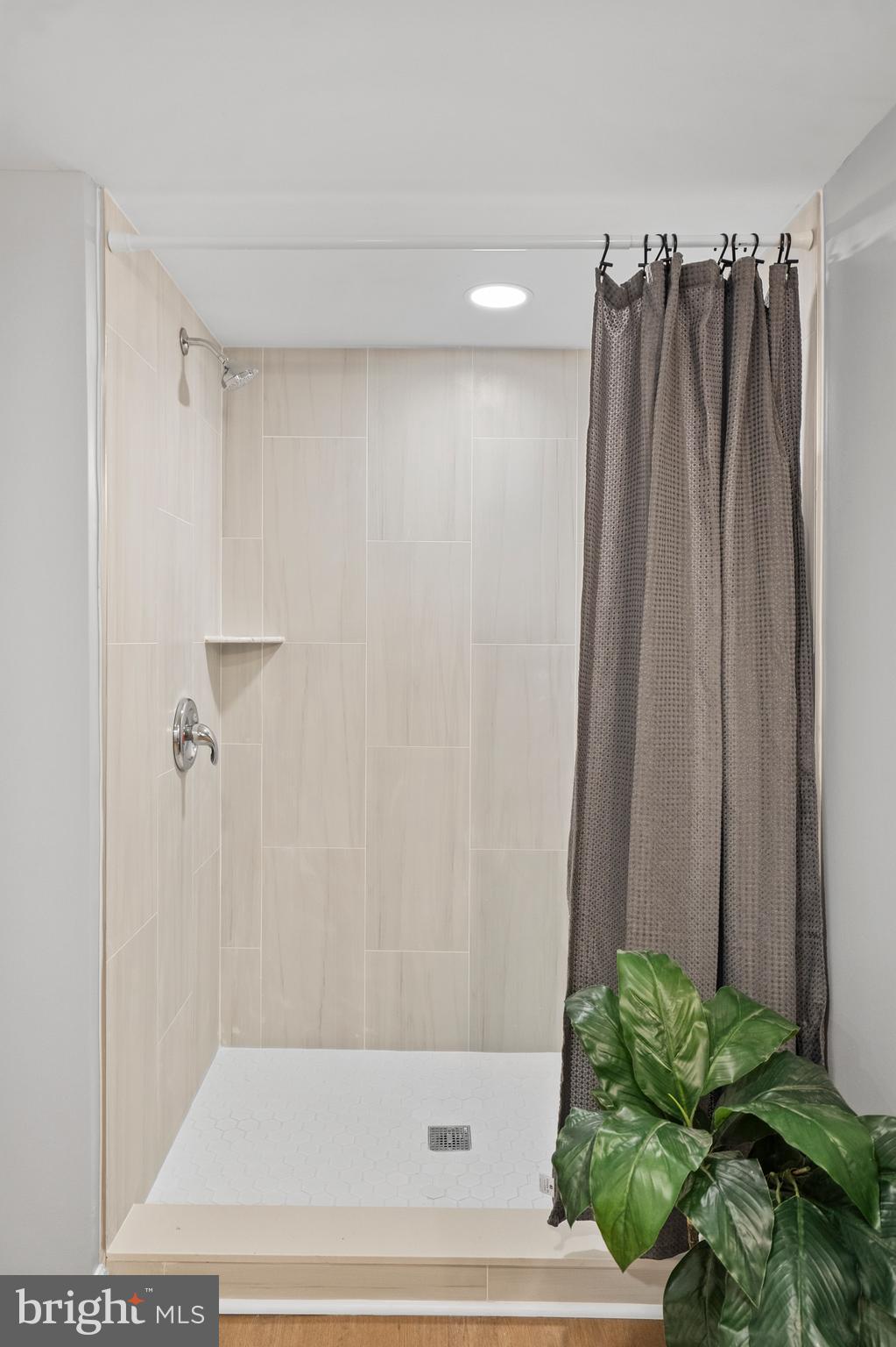 NORTHWOOD - Residential