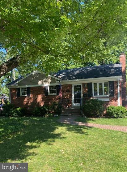 3220 NORFOLK LANE