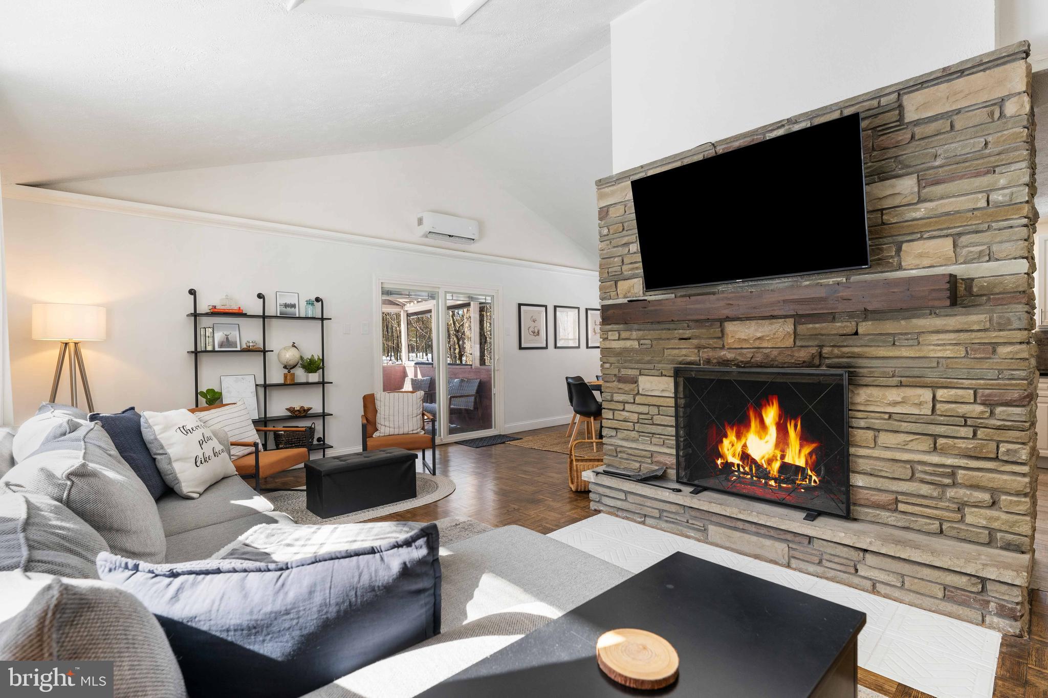 GREENWOOD ACRES - Residential