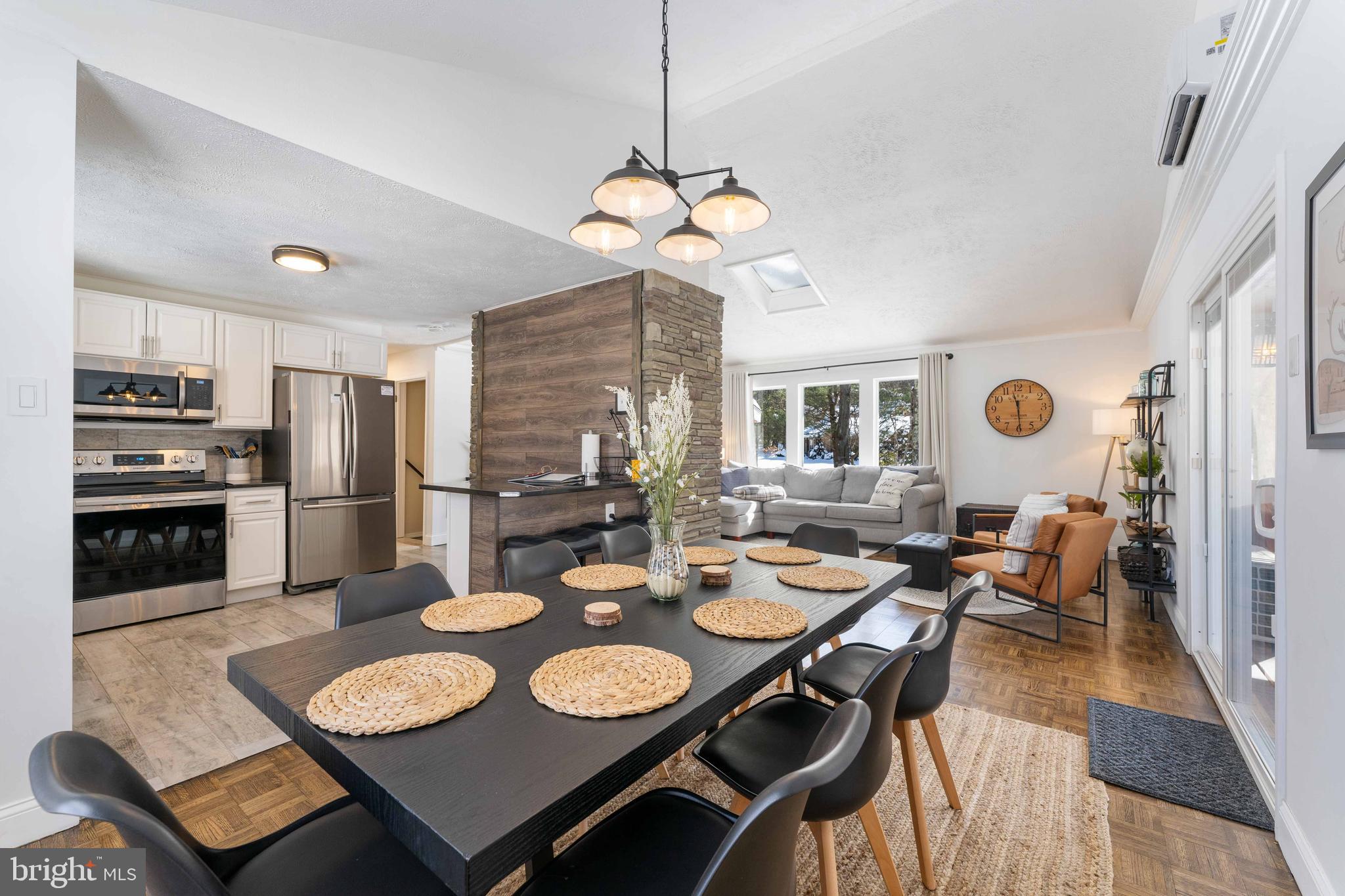 GREENWOOD ACRES - Residential