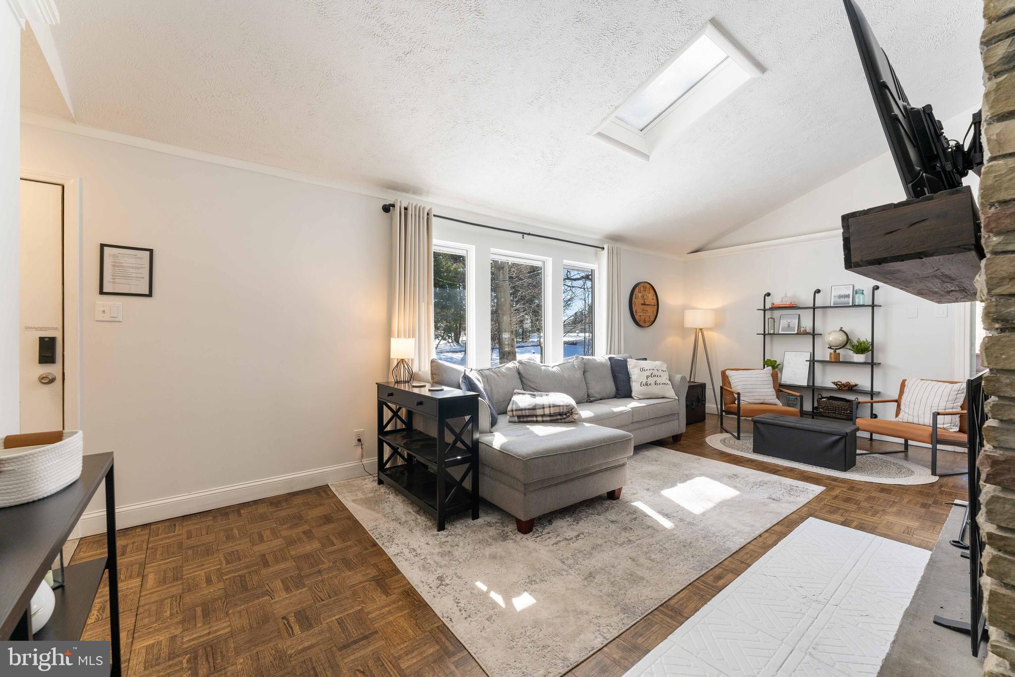 GREENWOOD ACRES - Residential