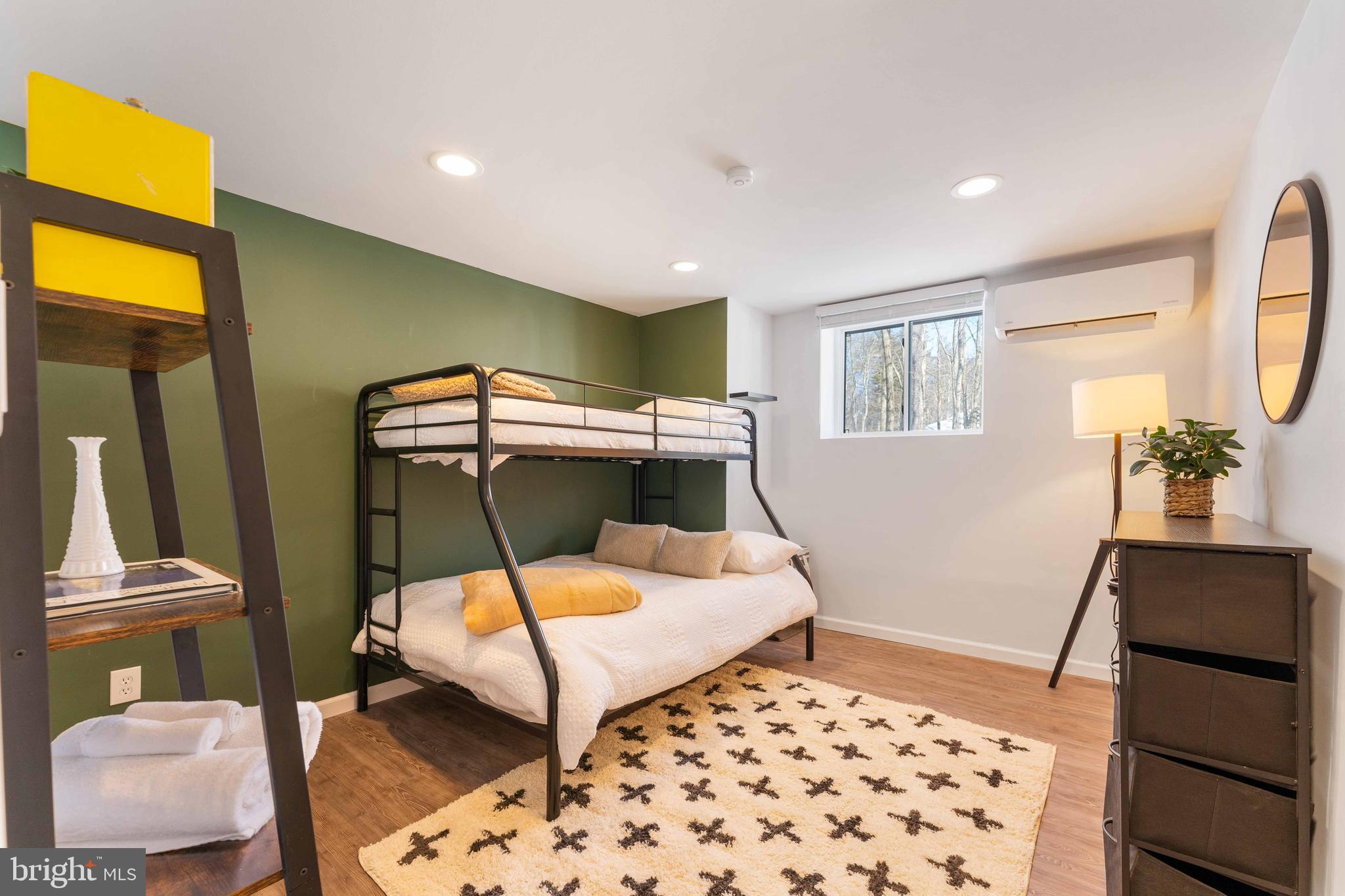 GREENWOOD ACRES - Residential