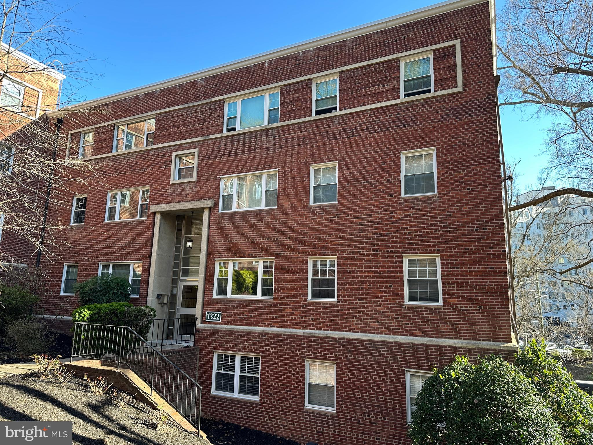 WESTMORELAND TERRACE - Residential Lease