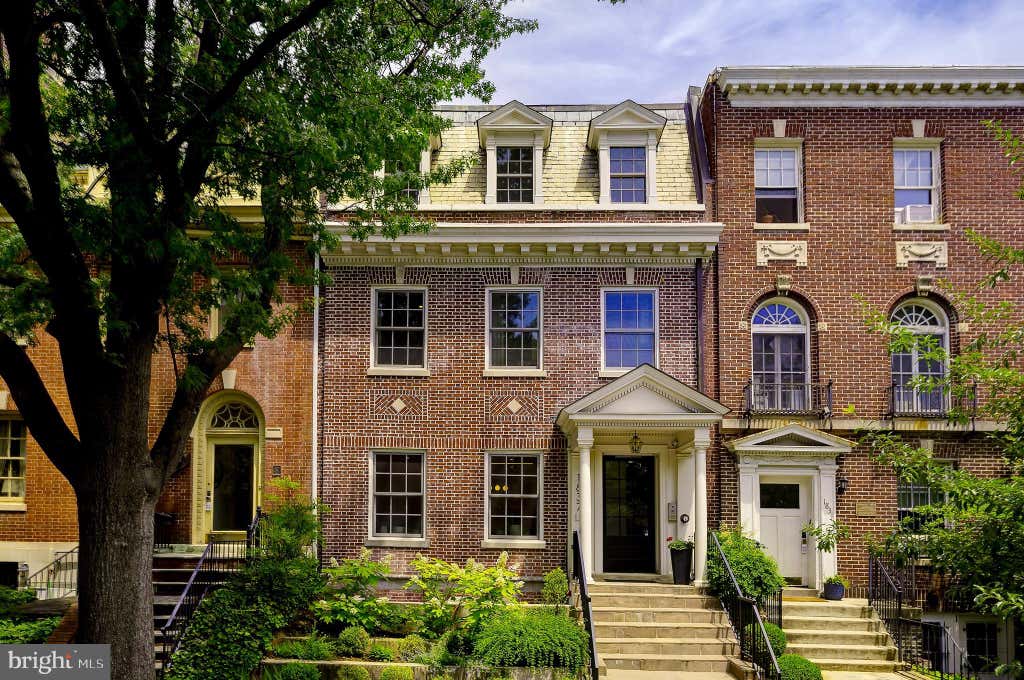 Photo of 1837 Wyoming Avenue NW #A, WASHINGTON, DC 20009 (MLS # DCDC2264712)