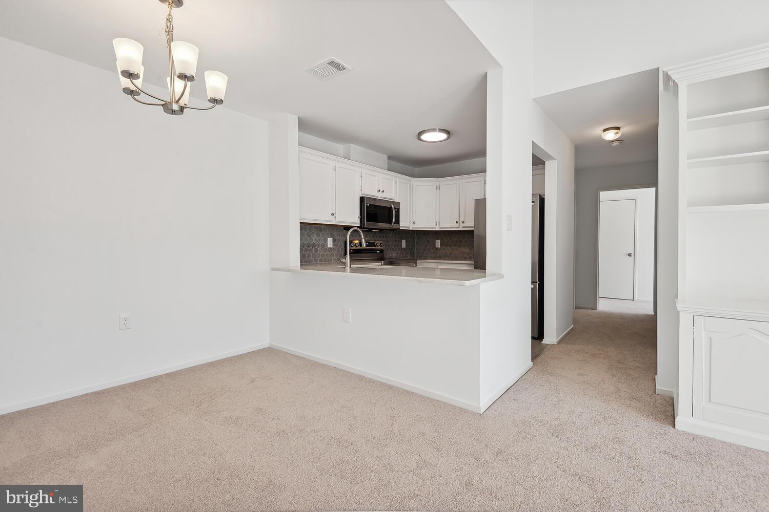 RAMBLEWOOD AT DAVENTRY - Residential Lease