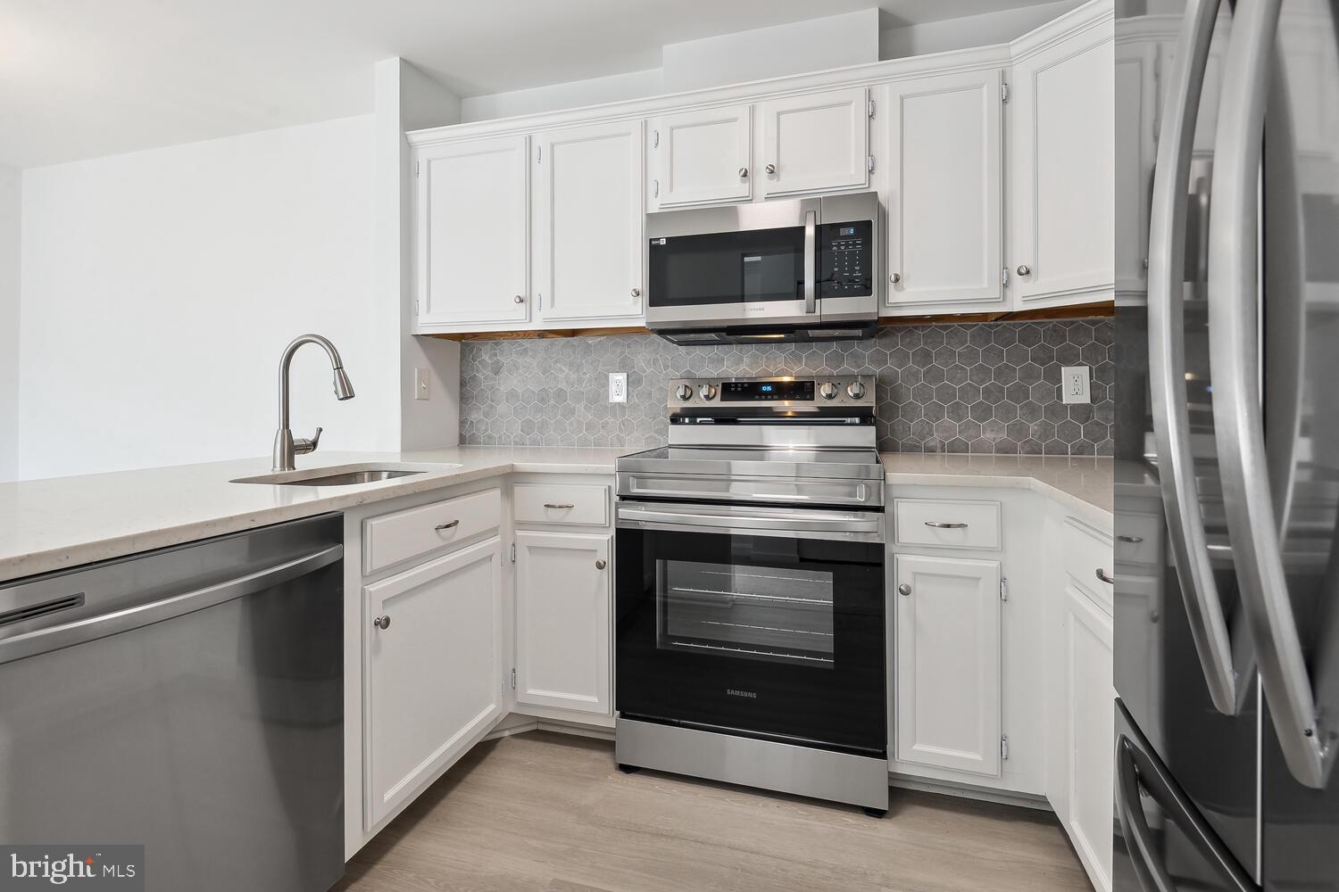 RAMBLEWOOD AT DAVENTRY - Residential Lease