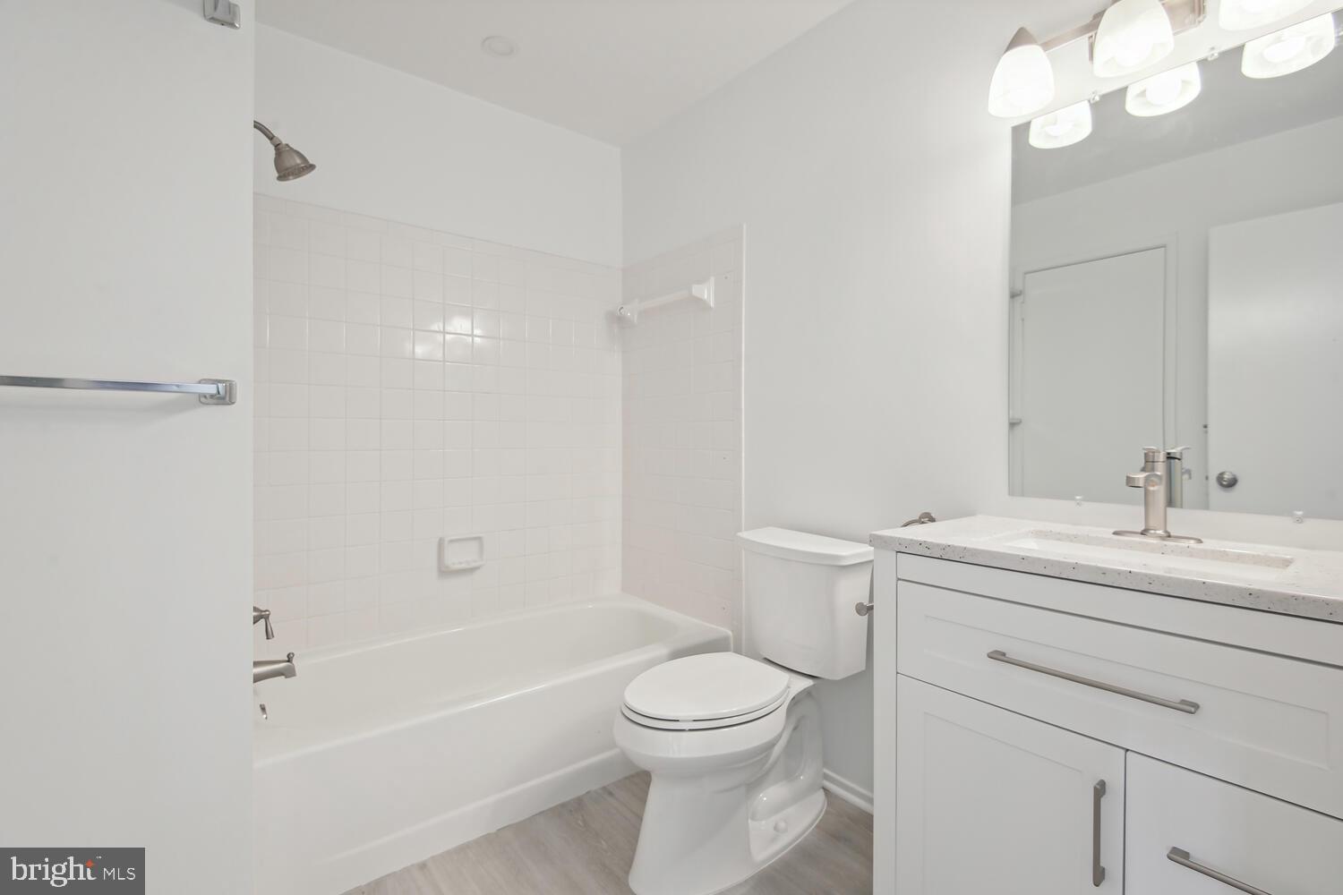 RAMBLEWOOD AT DAVENTRY - Residential Lease