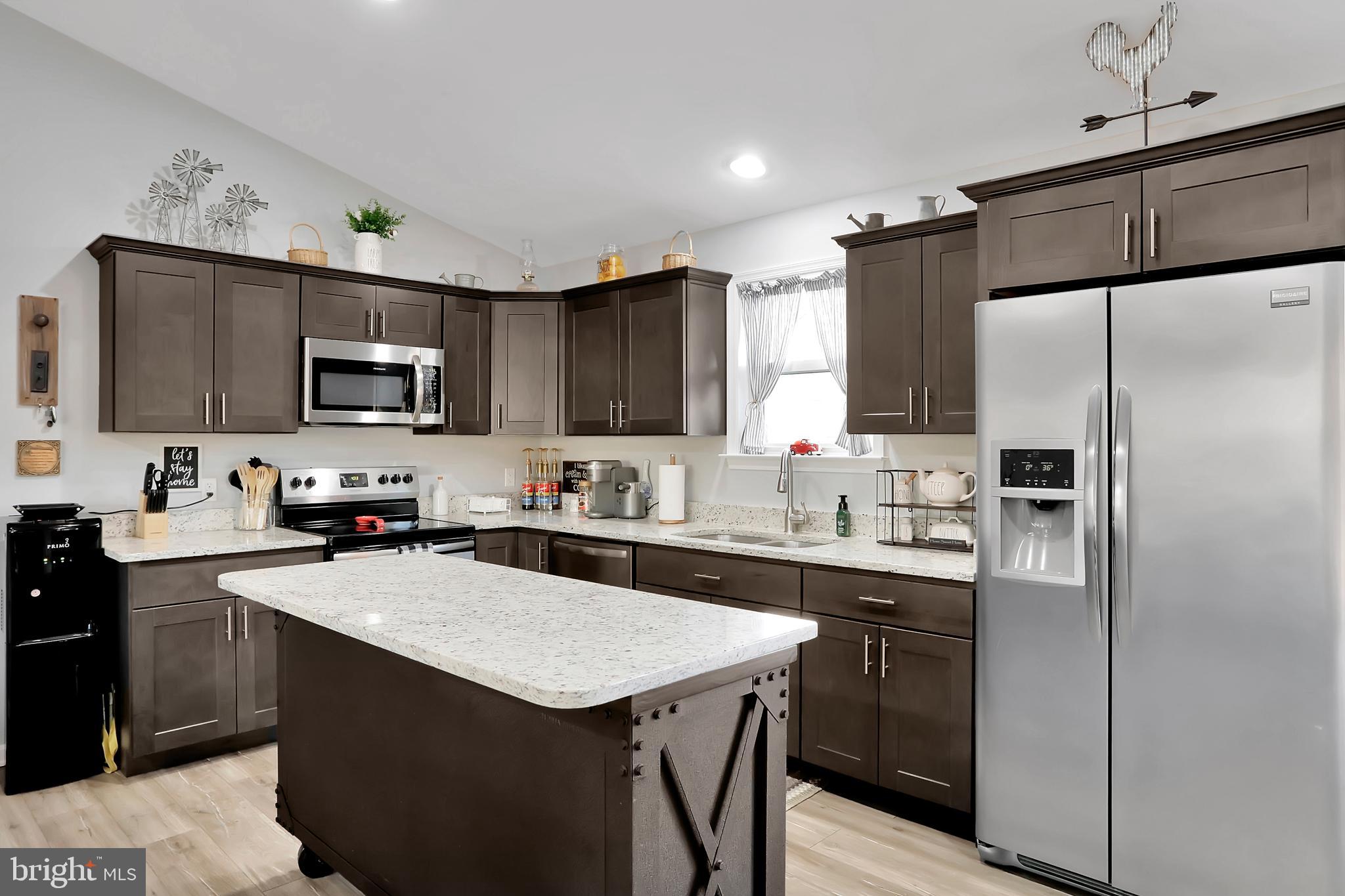 DAVIS STRASBURG - Residential