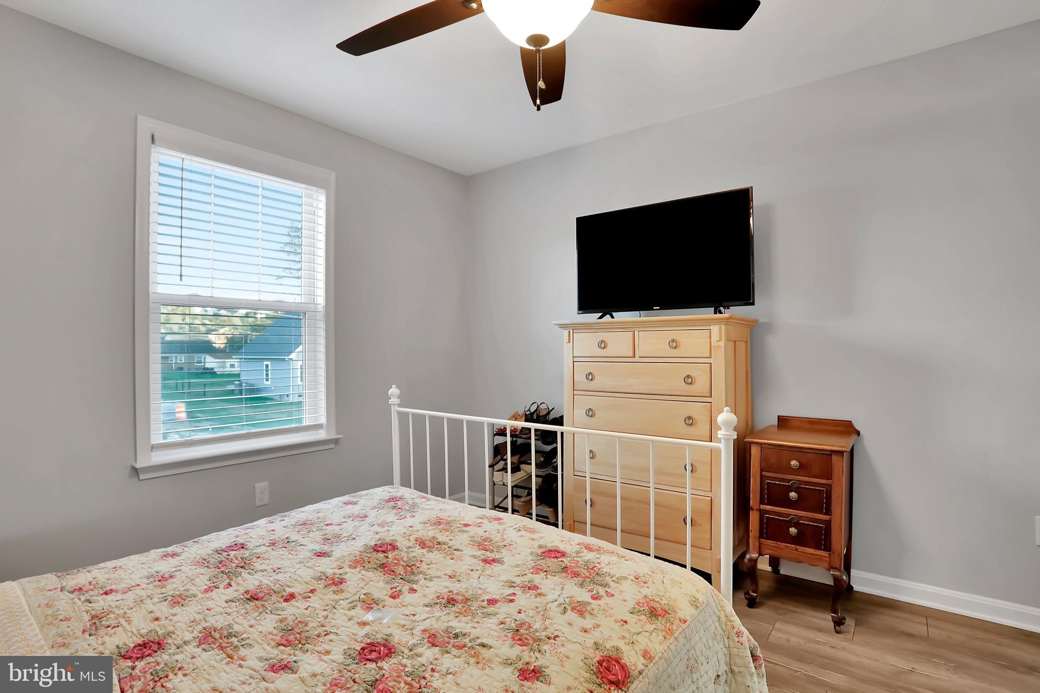 DAVIS STRASBURG - Residential