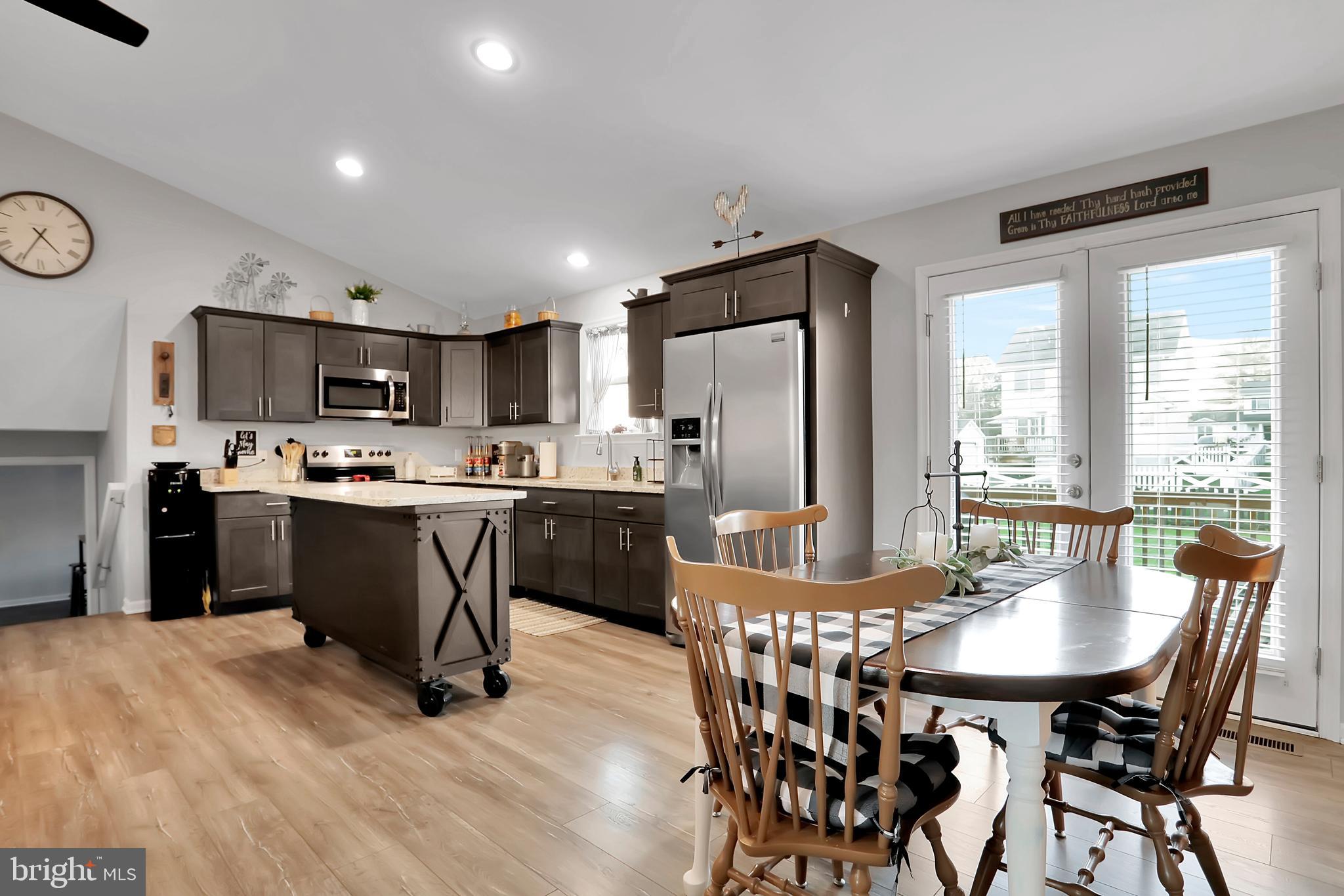 DAVIS STRASBURG - Residential