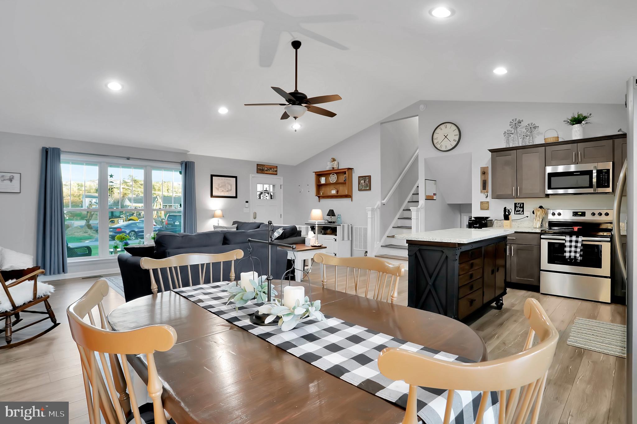 DAVIS STRASBURG - Residential