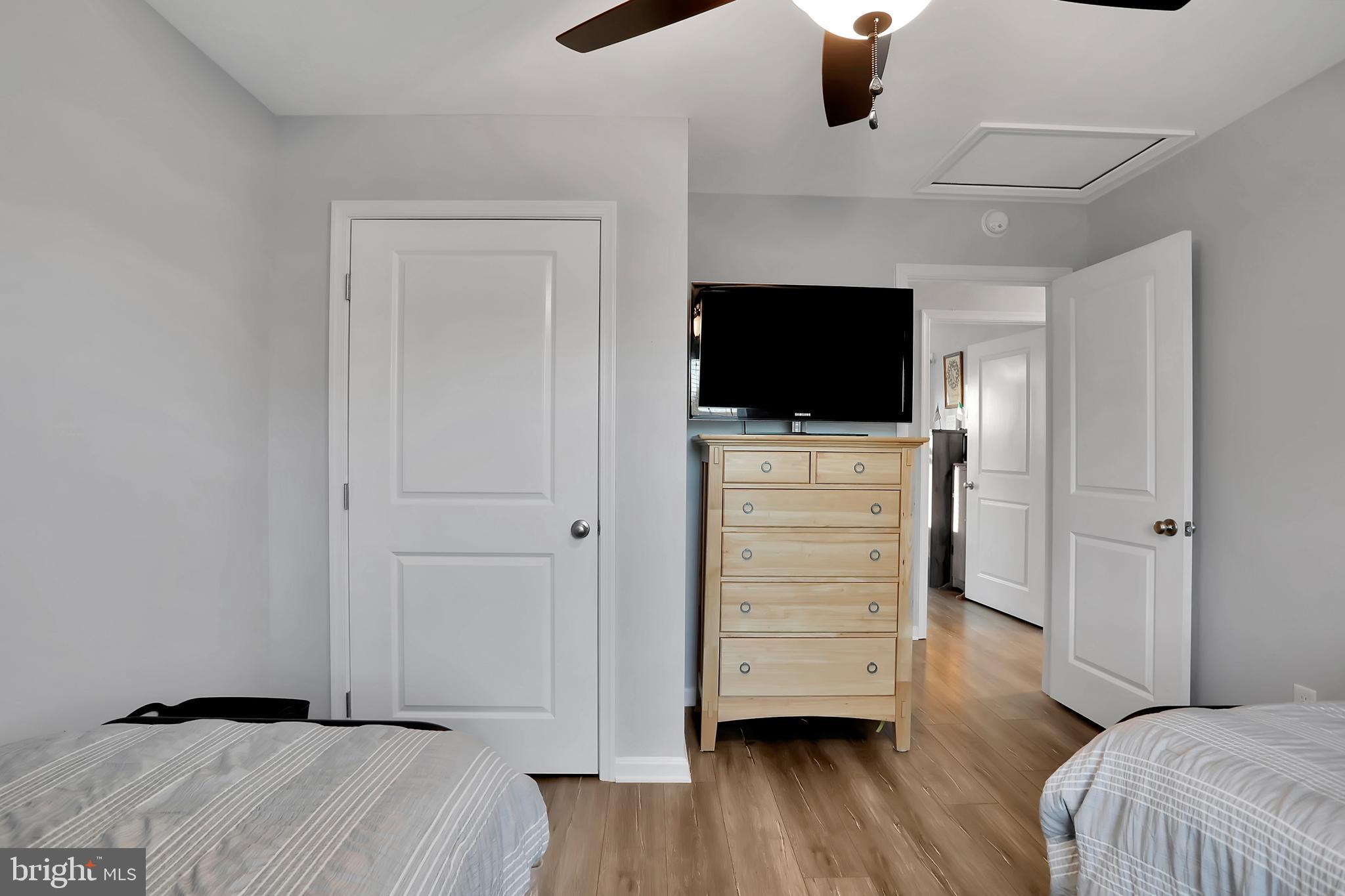 DAVIS STRASBURG - Residential