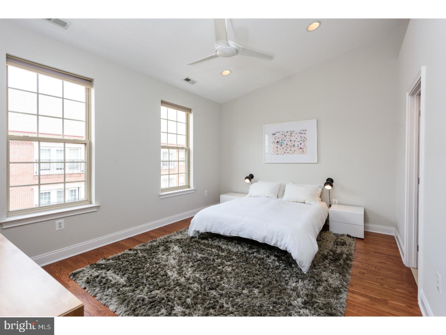 NAVAL SQUARE - Residential