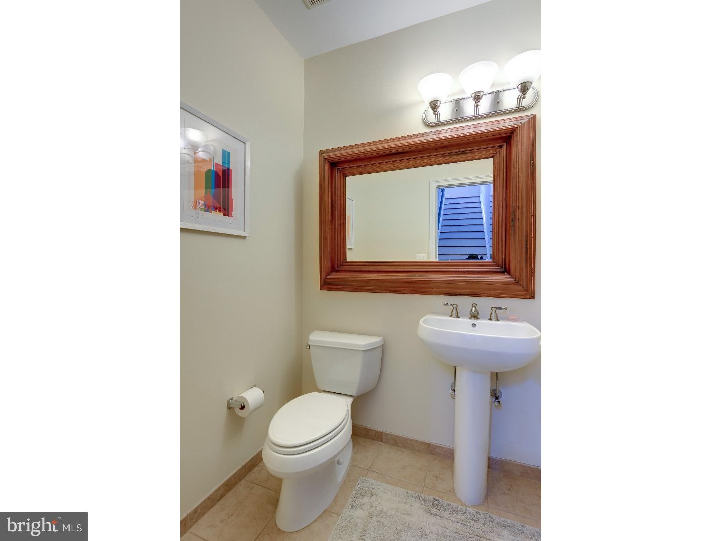 NAVAL SQUARE - Residential