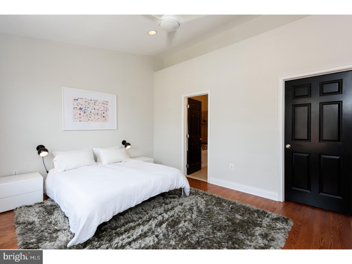 NAVAL SQUARE - Residential