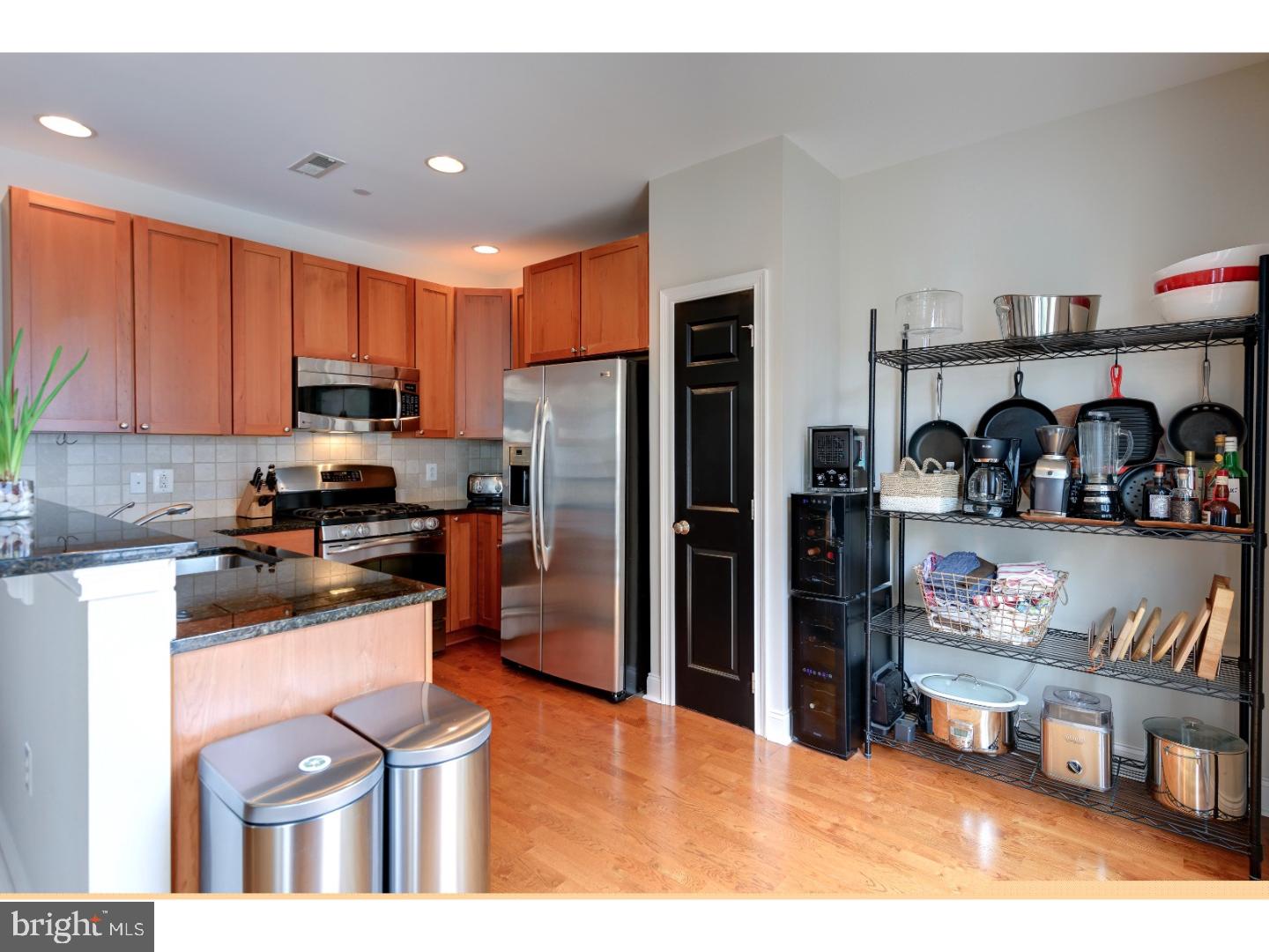 NAVAL SQUARE - Residential