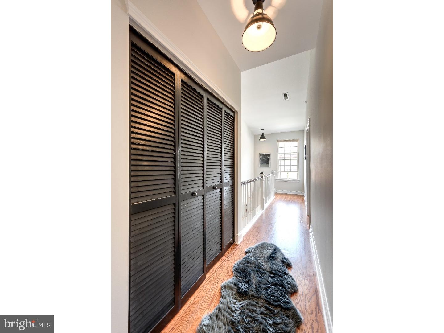 NAVAL SQUARE - Residential