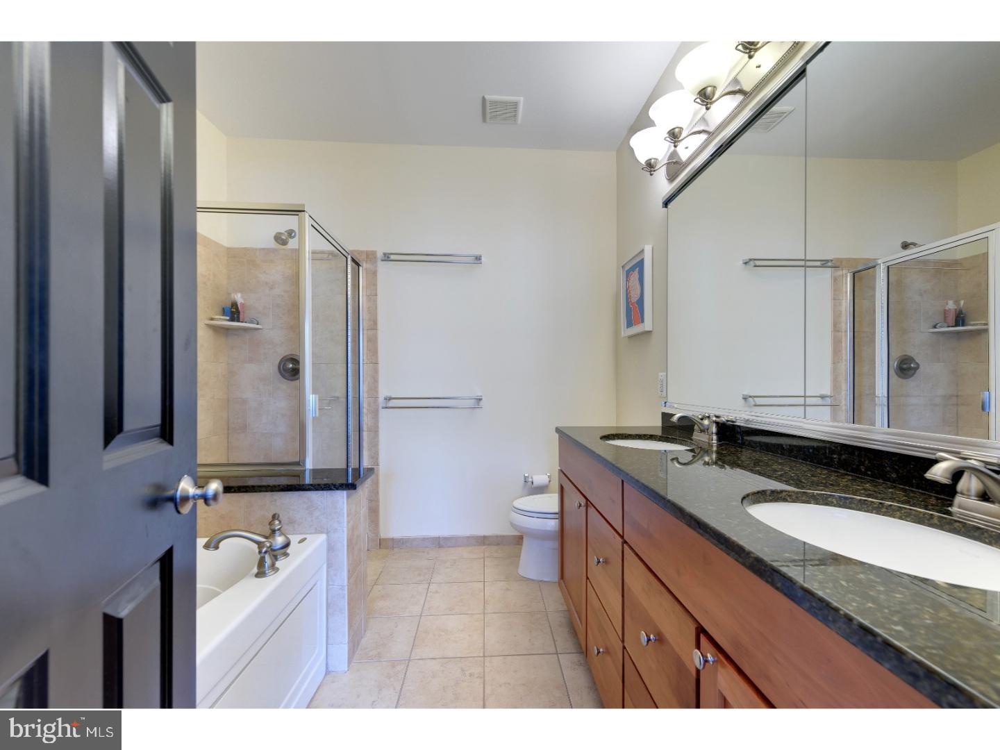 NAVAL SQUARE - Residential