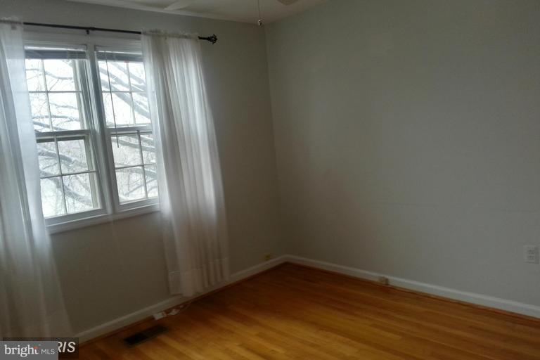 RESTON - Residential Lease