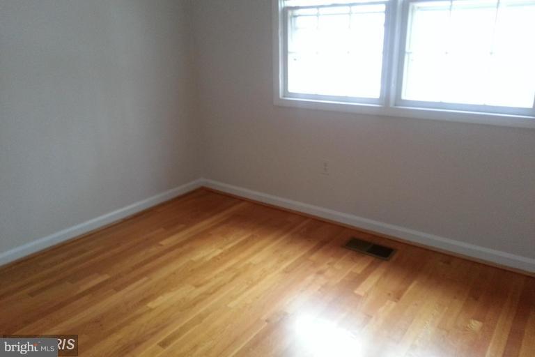 RESTON - Residential Lease