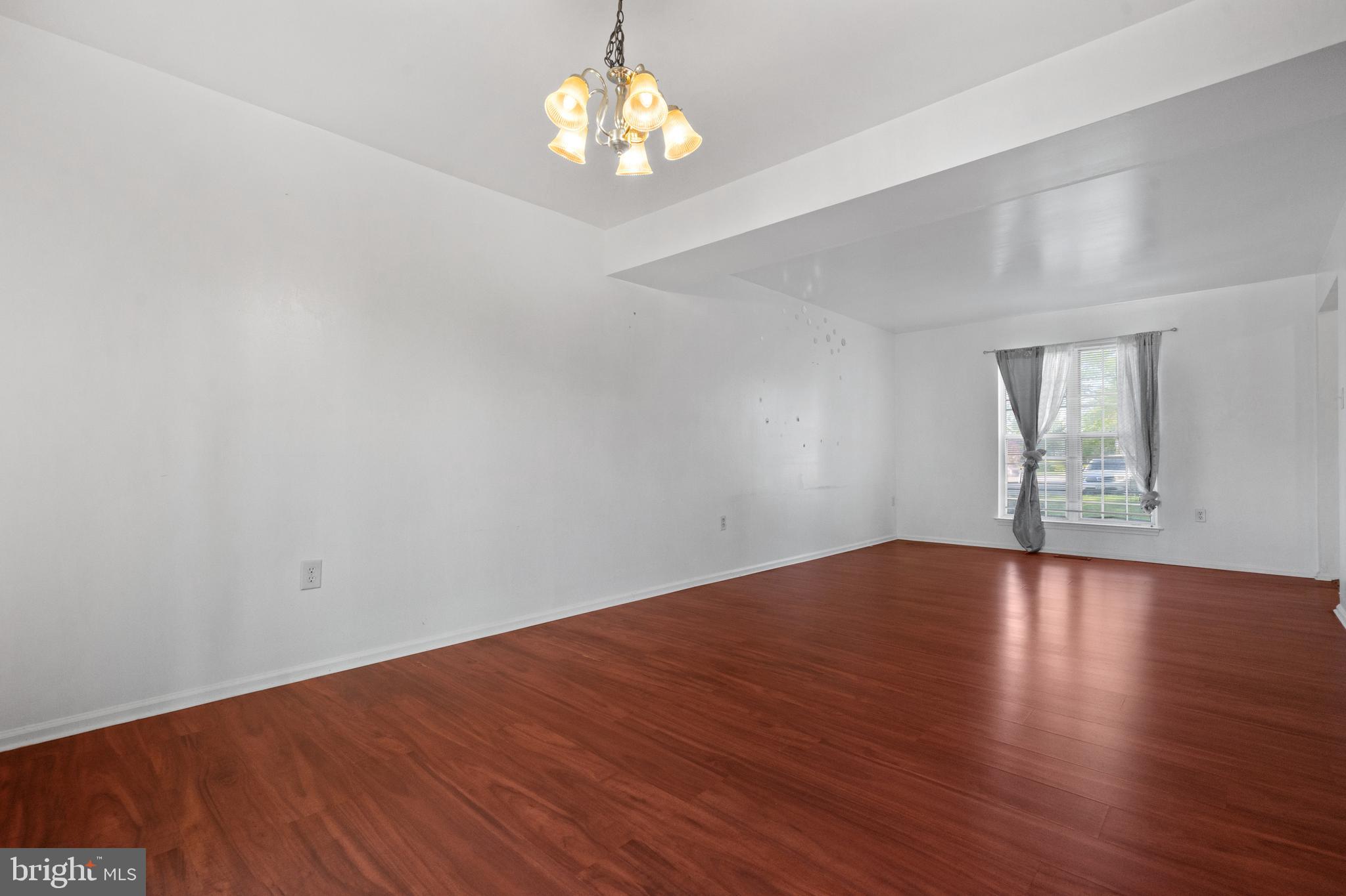 LAKE RIDGE - Residential