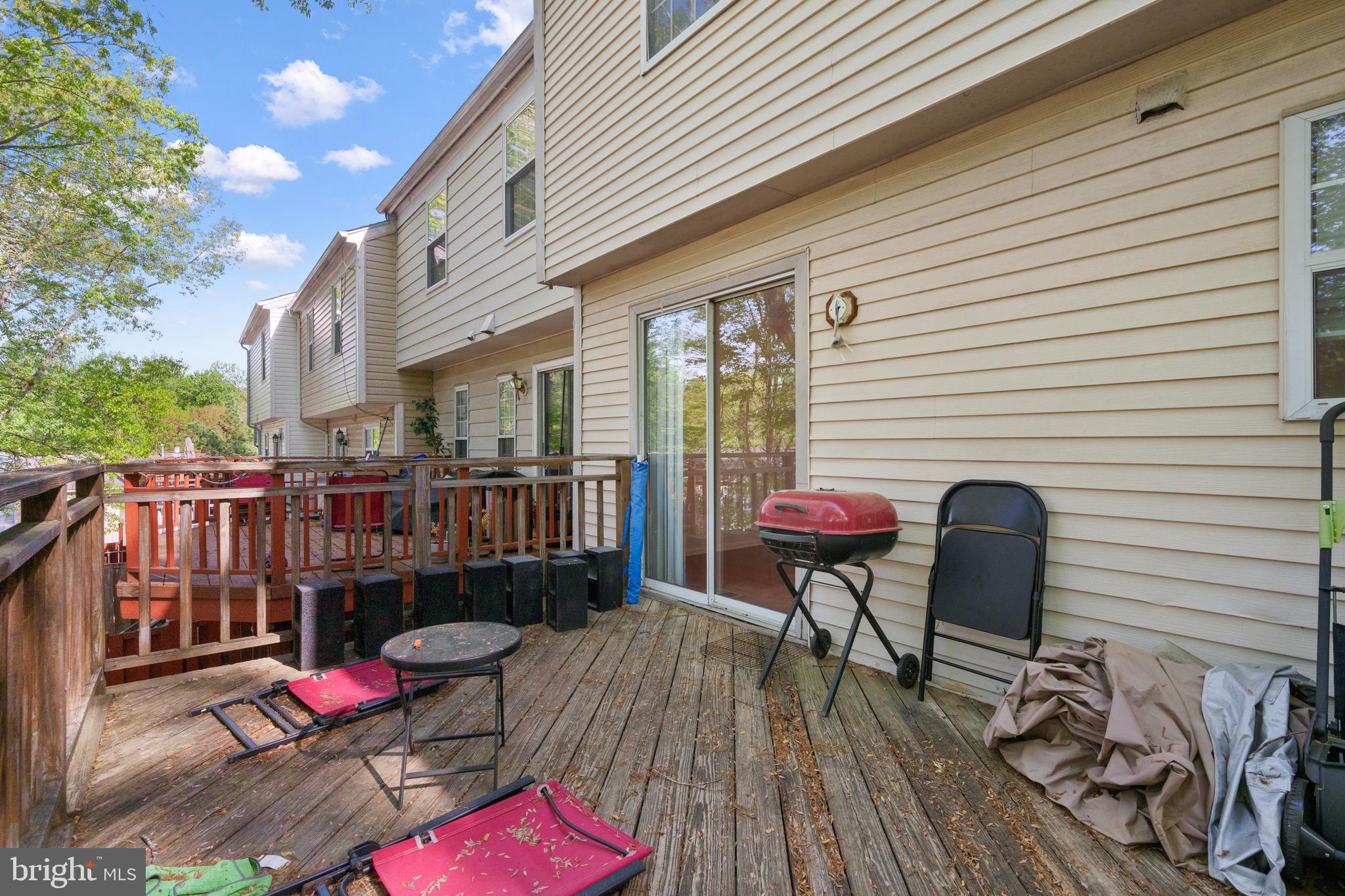 LAKE RIDGE - Residential